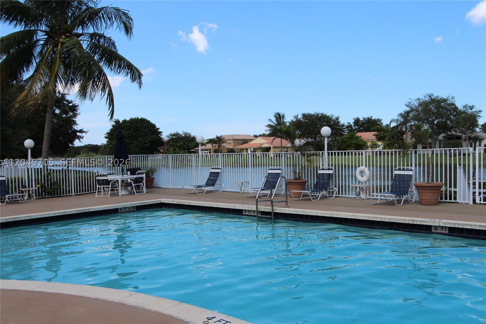 SAILBOAT POINTE CONDO - Residential