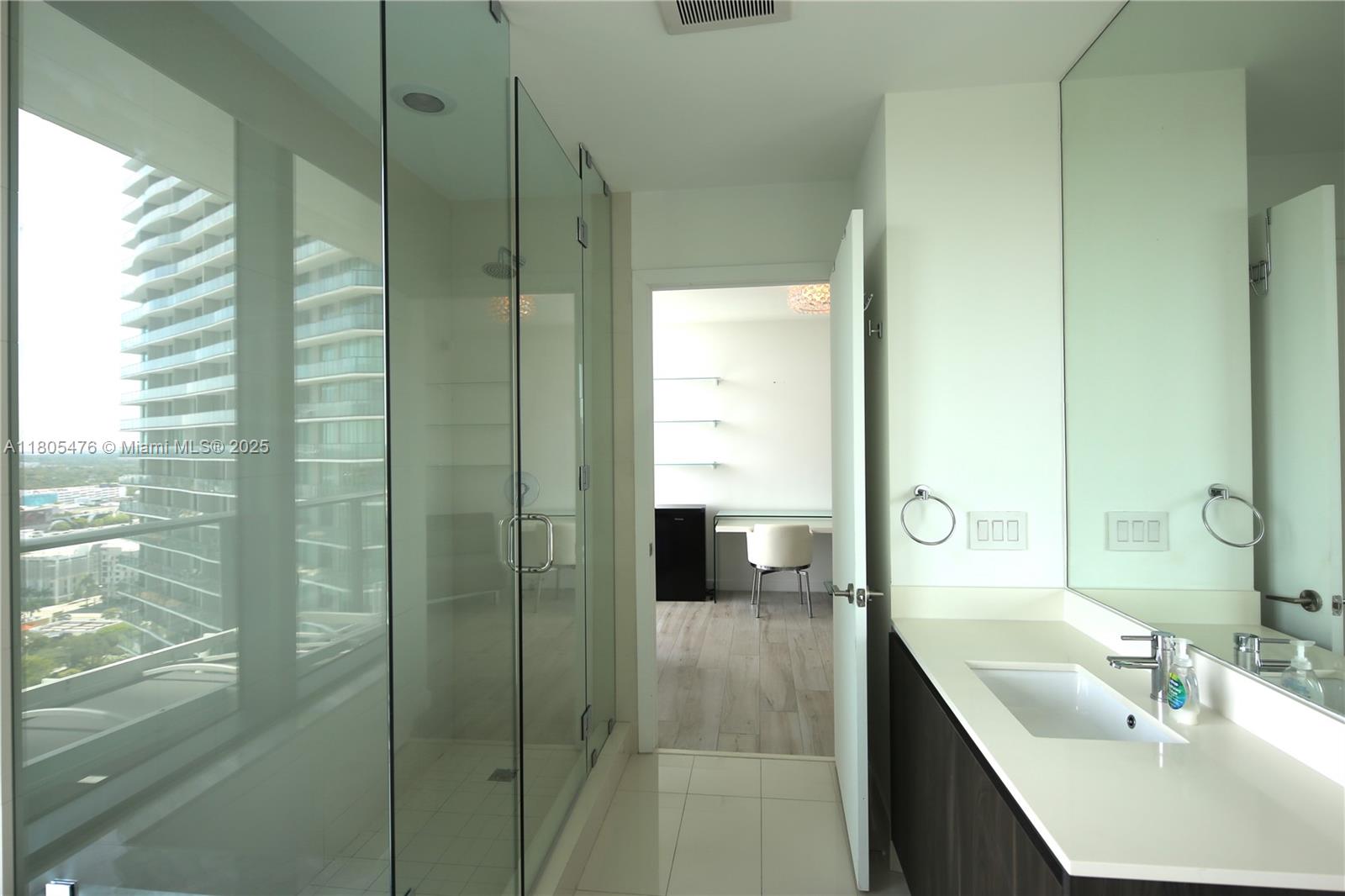 GRAN PARAISO CONDO - Residential