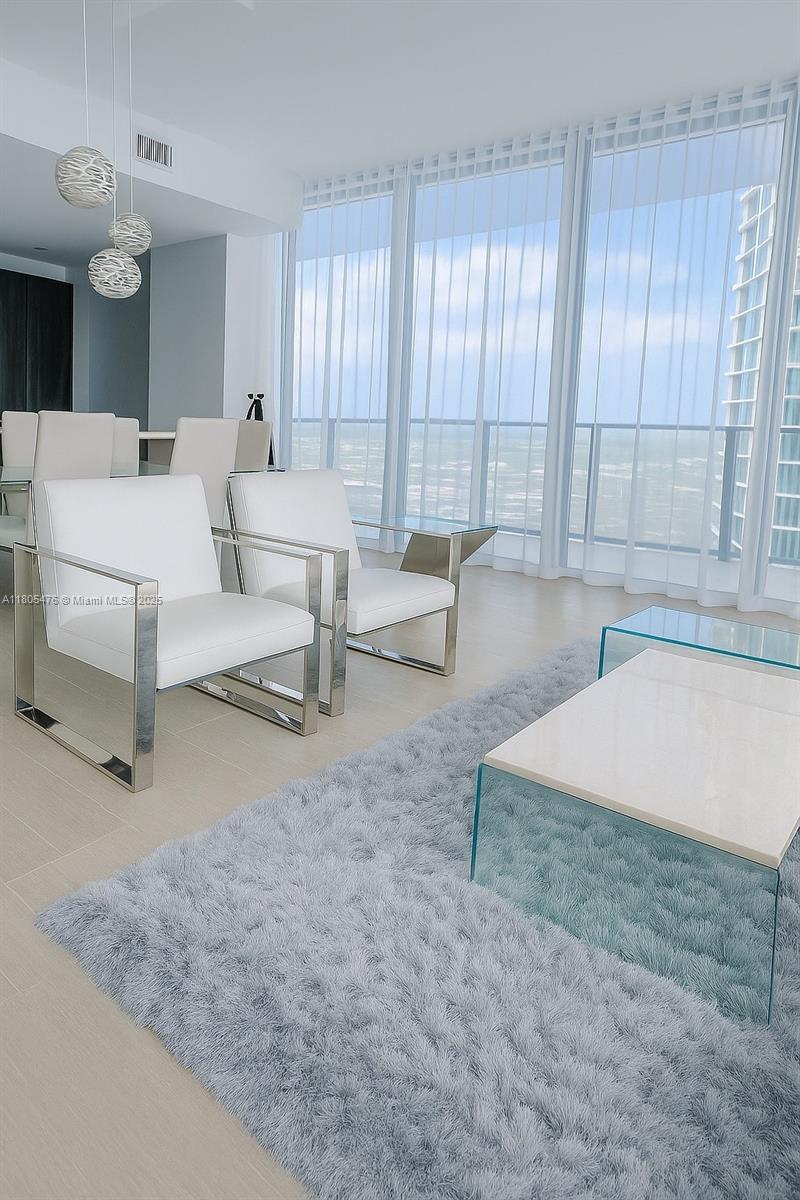 GRAN PARAISO CONDO - Residential