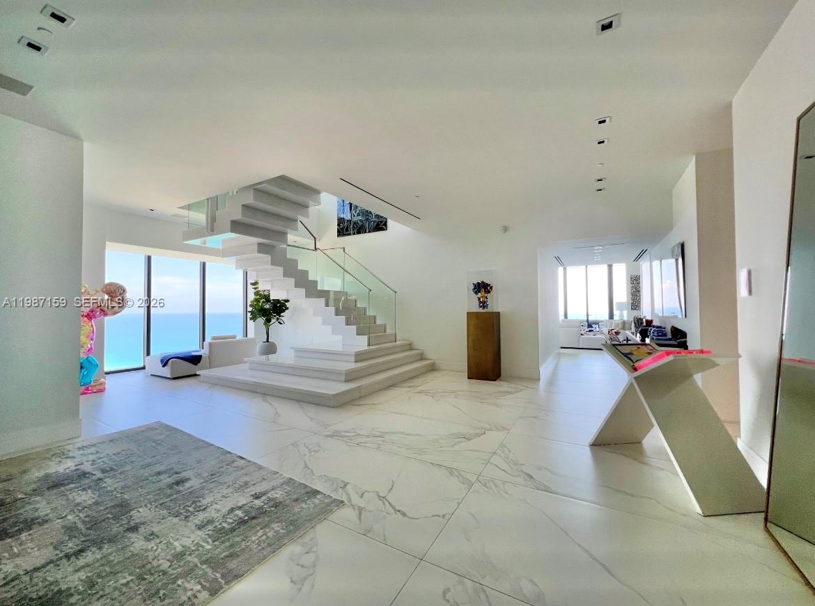 MUSE CONDO - Residential