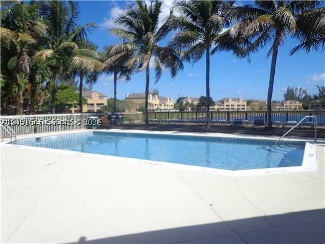VILLAS AT LAKEVIEW CONDO - Residential Lease