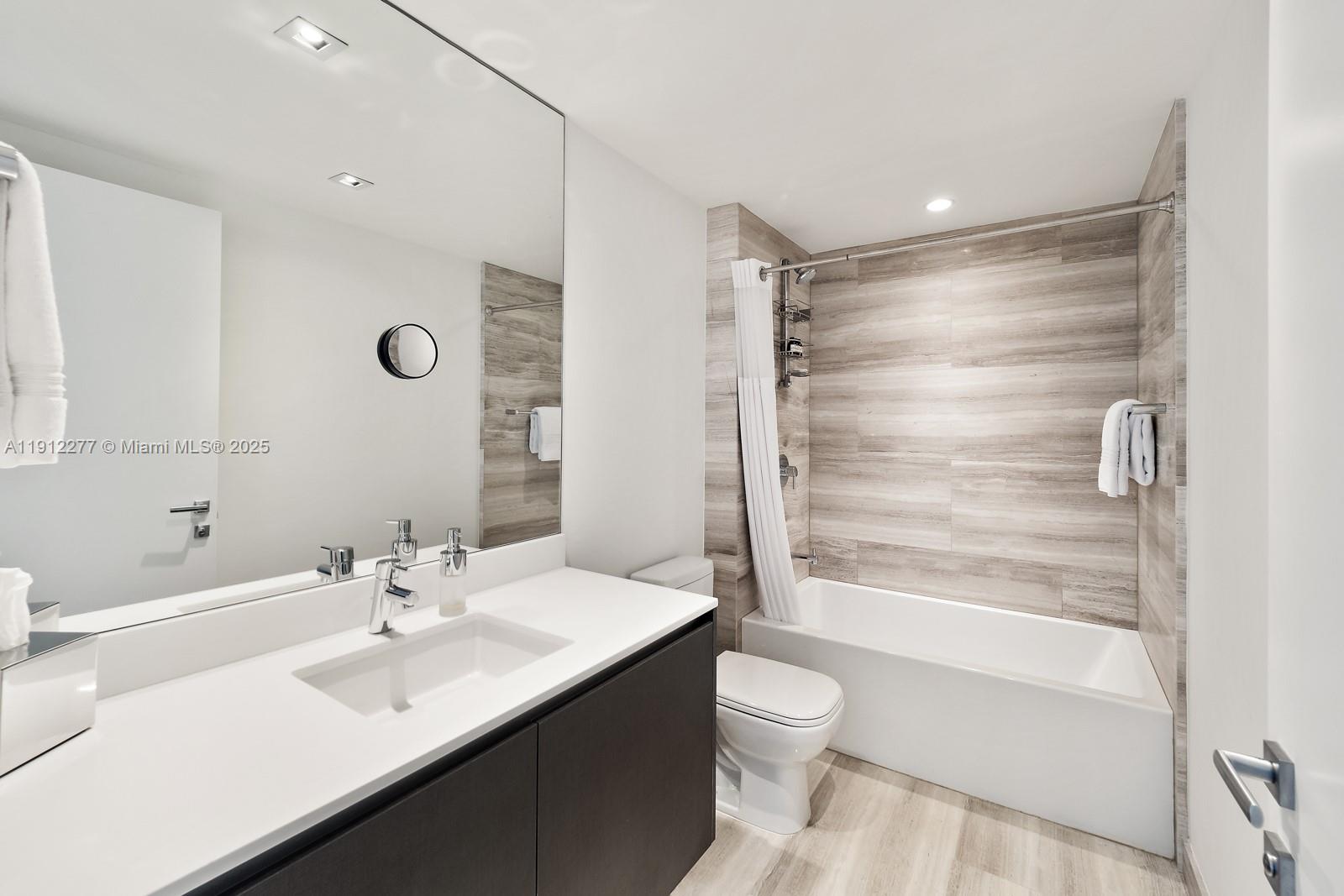 ECHO BRICKELL CONDO - Residential