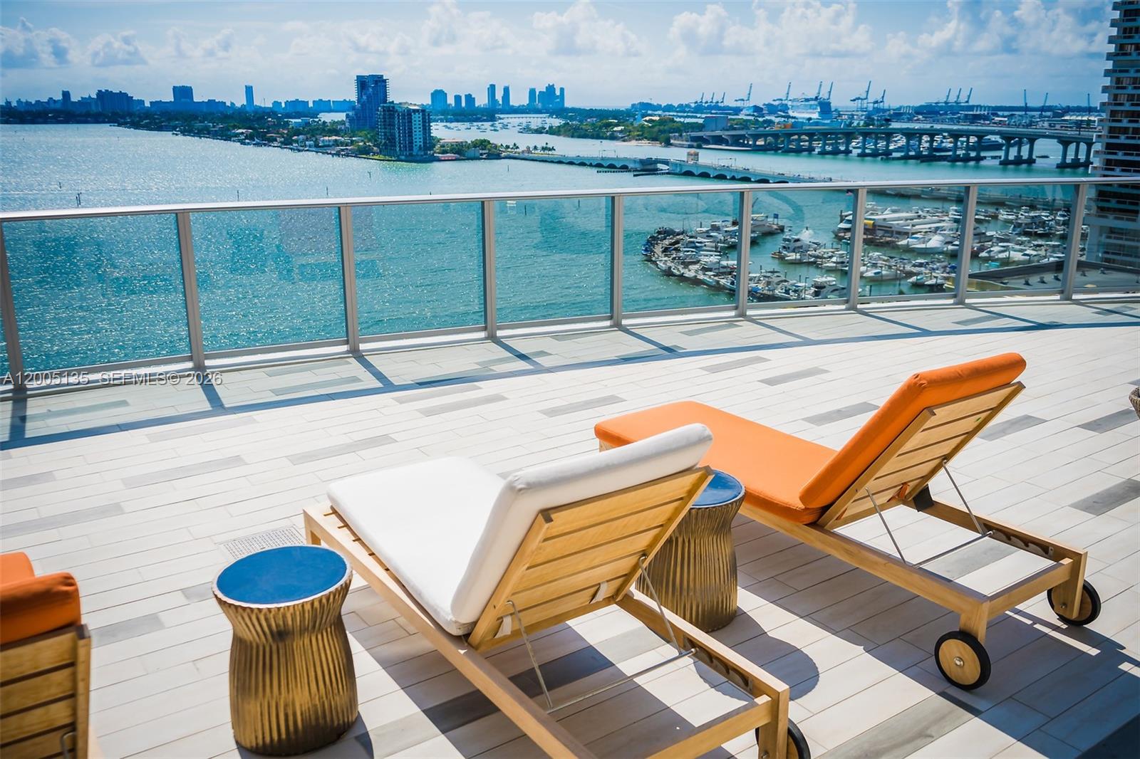 ARIA ON THE BAY CONDO - Residential