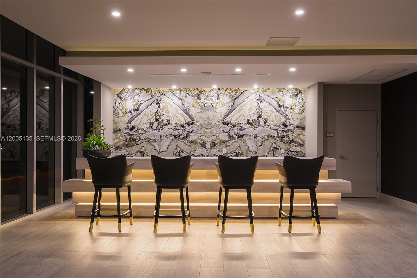 ARIA ON THE BAY CONDO - Residential