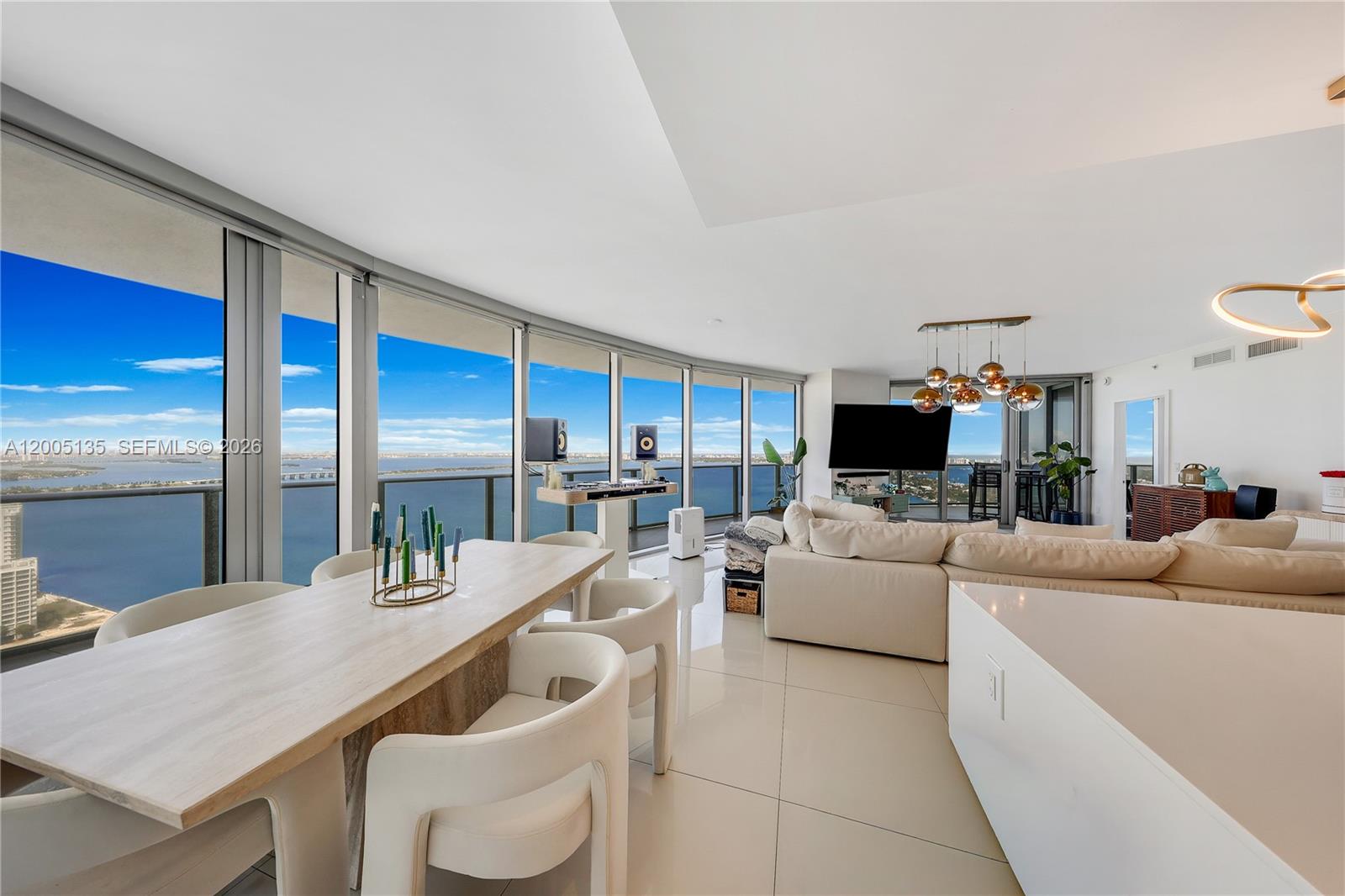ARIA ON THE BAY CONDO - Residential