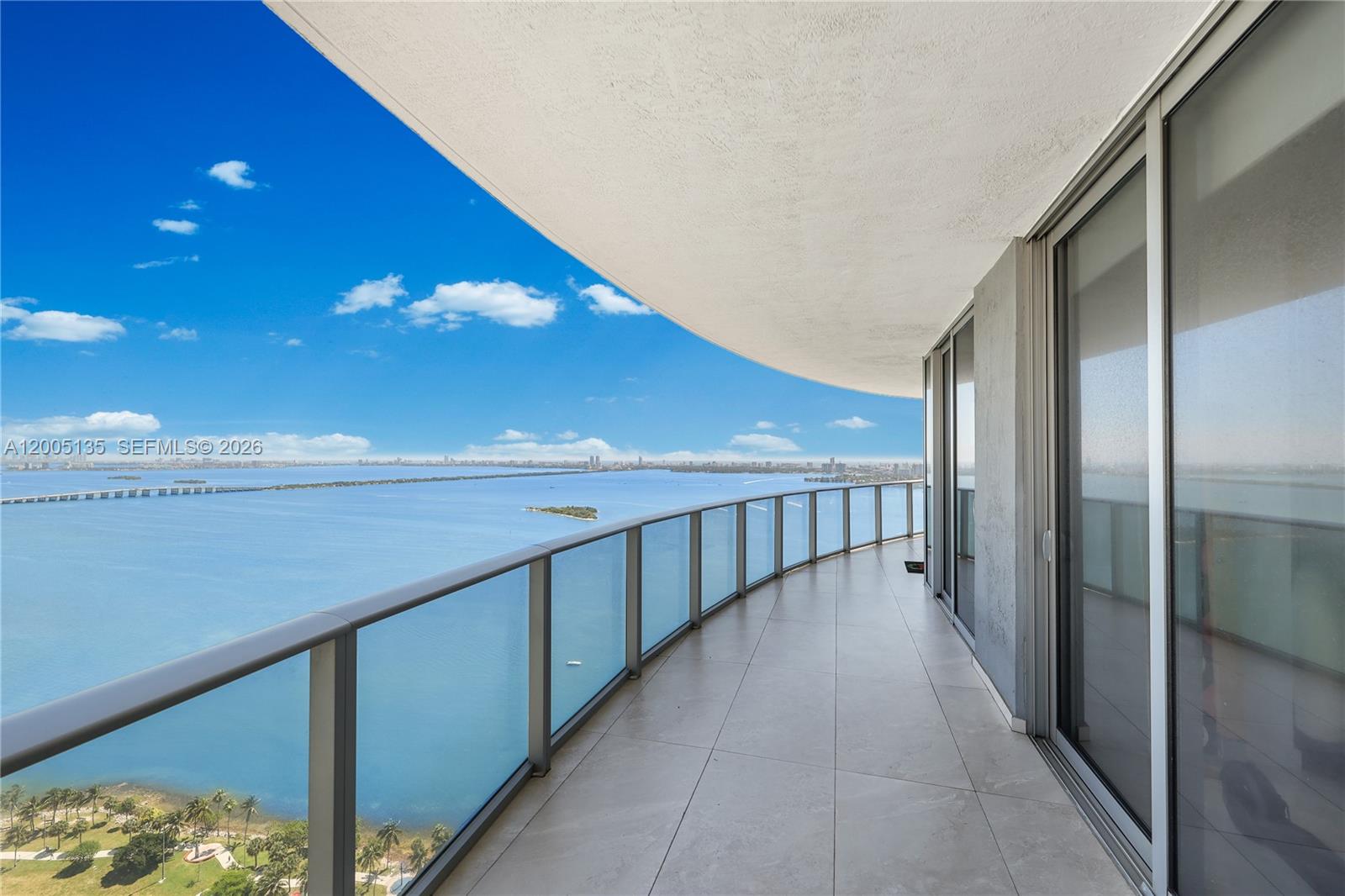 ARIA ON THE BAY CONDO - Residential