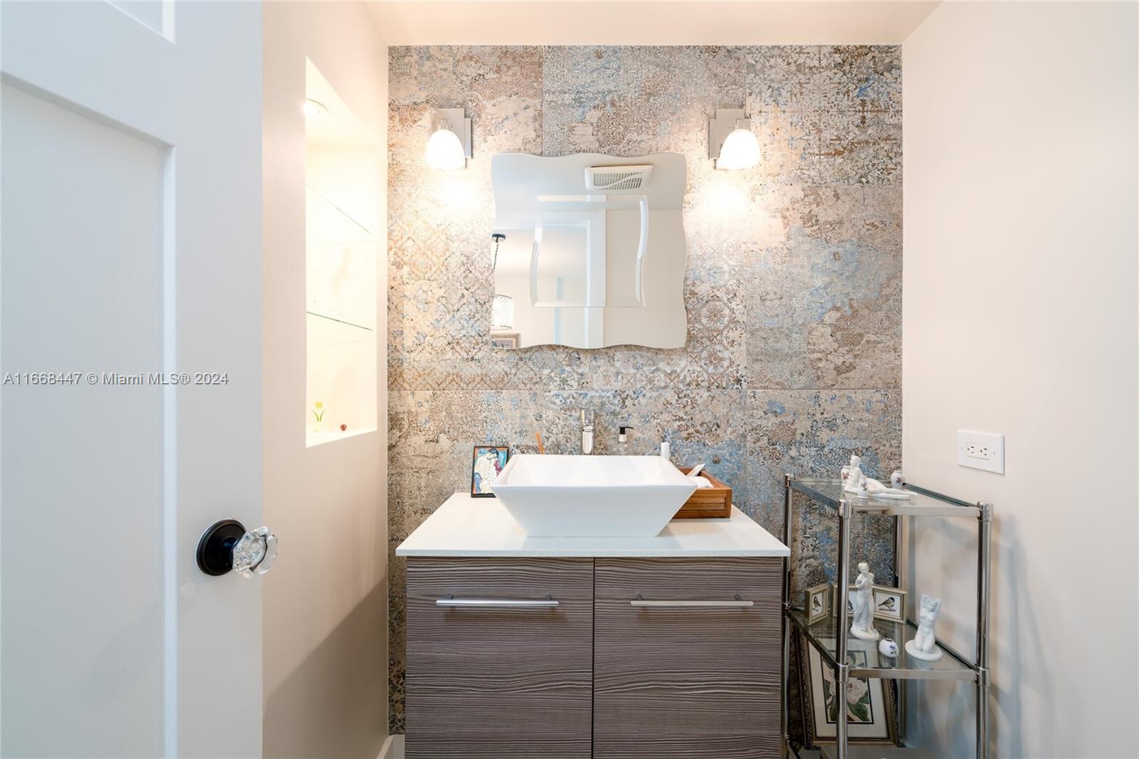 AQUASOL CONDO - Residential