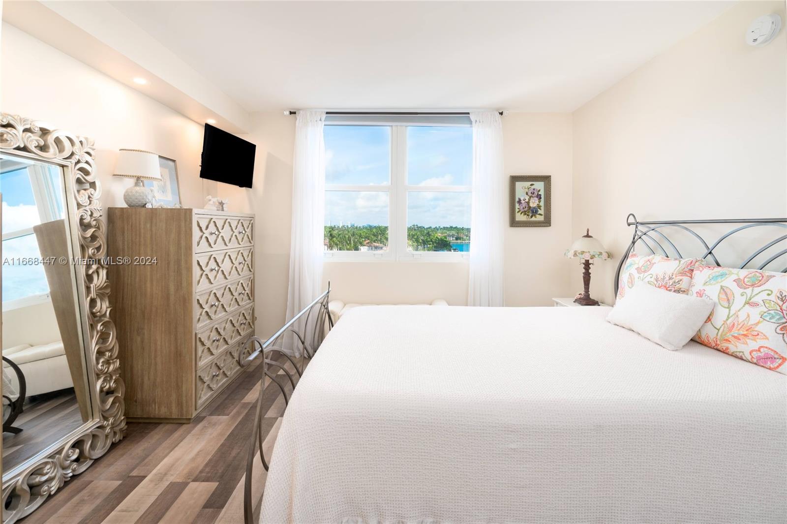 AQUASOL CONDO - Residential
