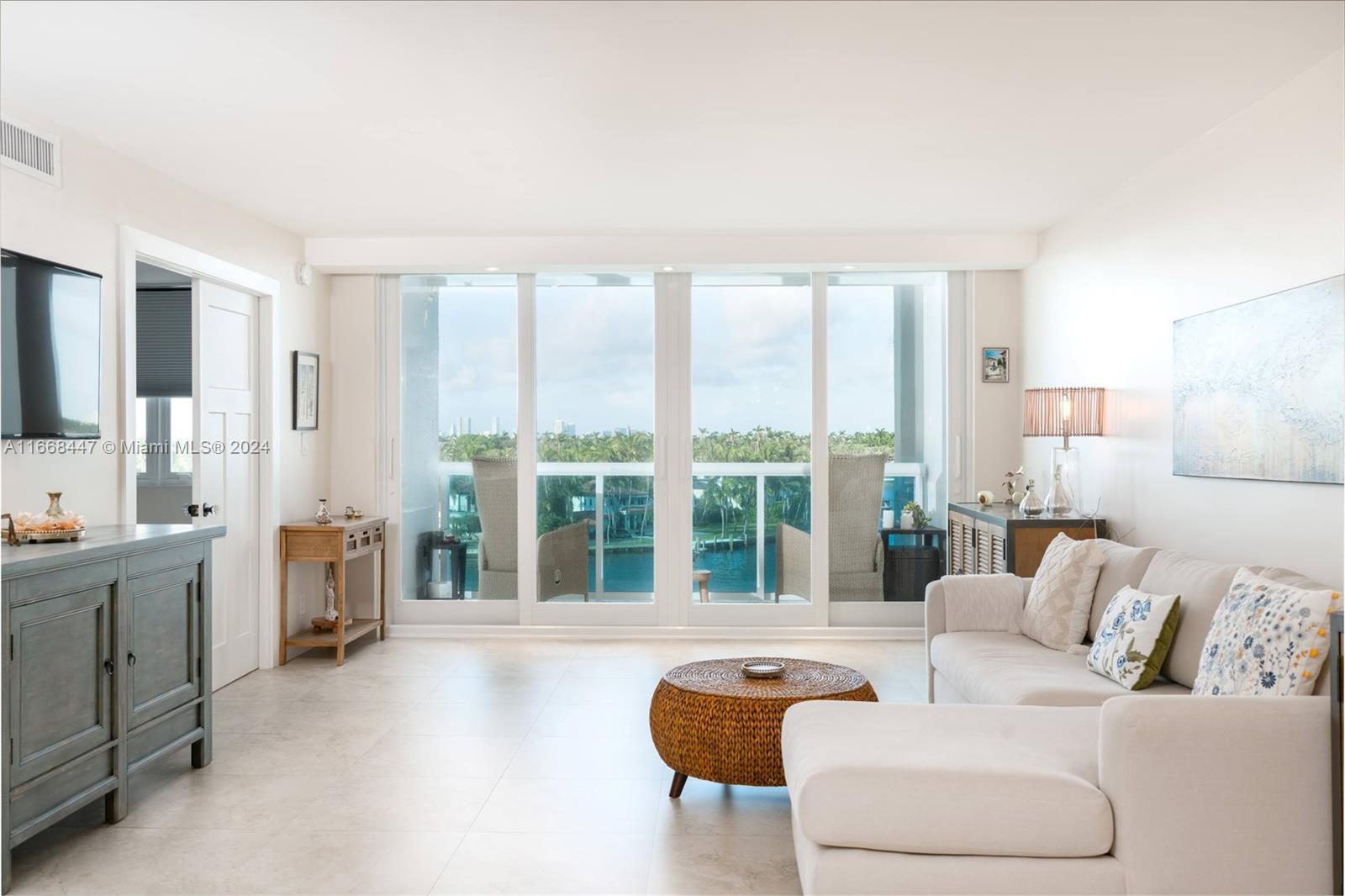 AQUASOL CONDO - Residential