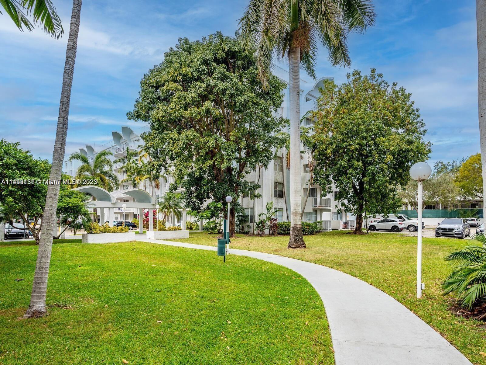 MONTECARLO CONDO - Residential