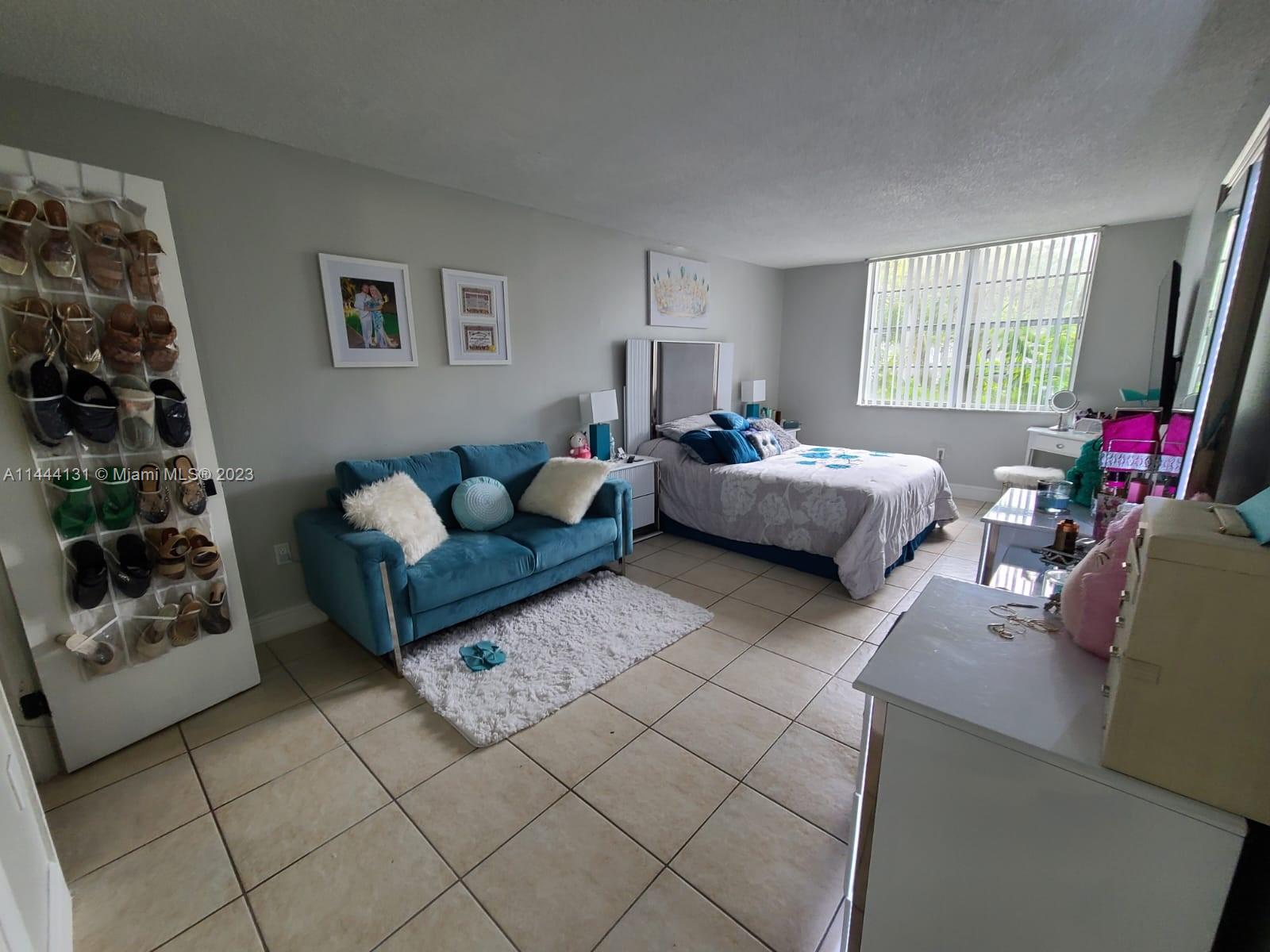 MONTECARLO CONDO - Residential
