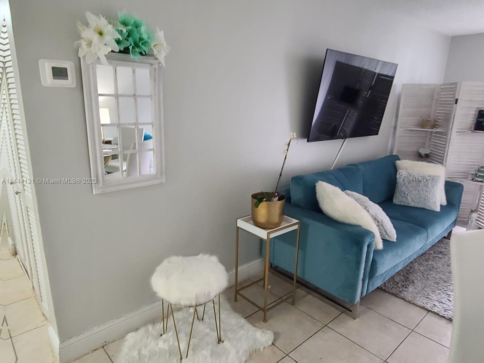 MONTECARLO CONDO - Residential