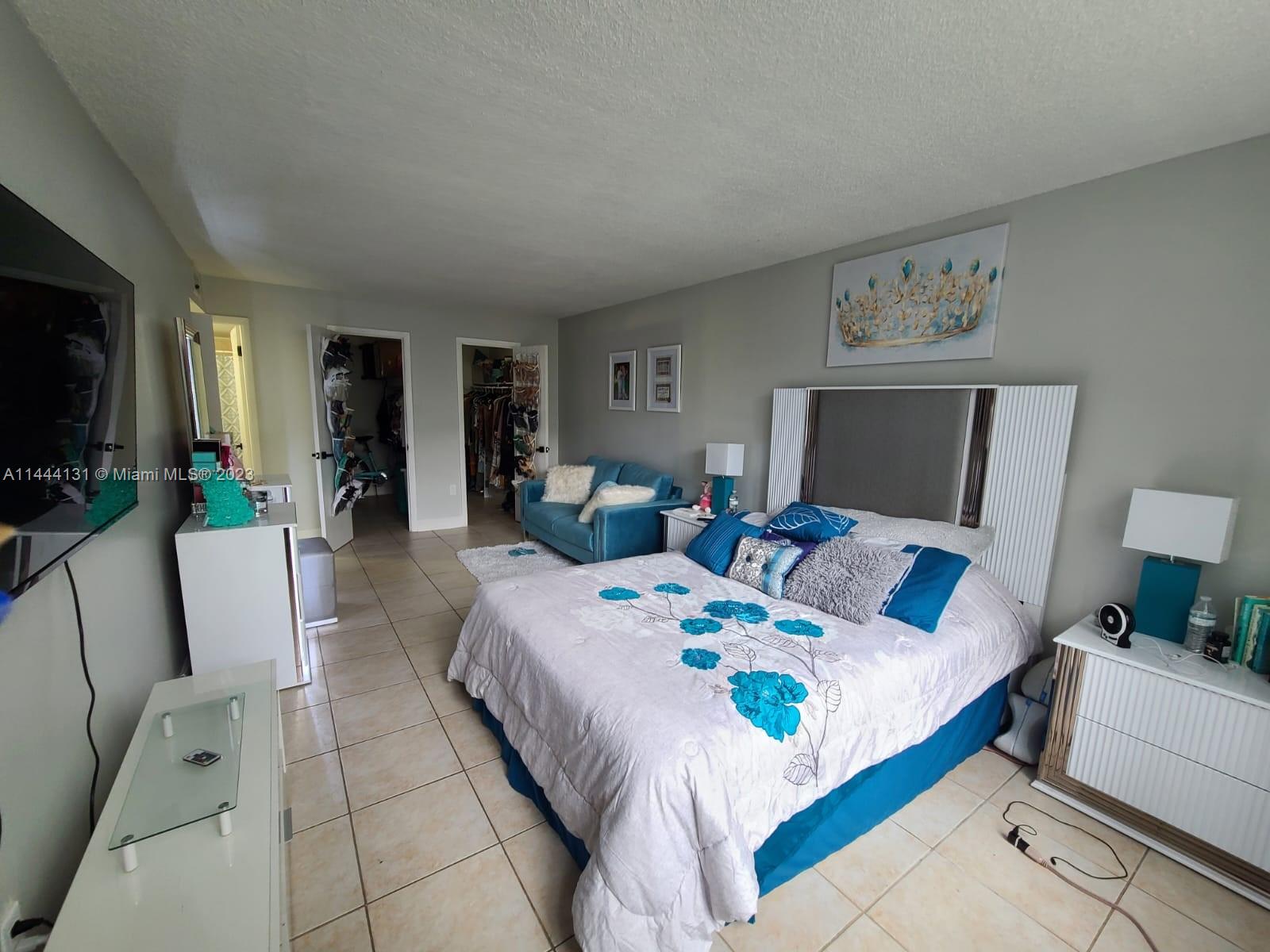 MONTECARLO CONDO - Residential