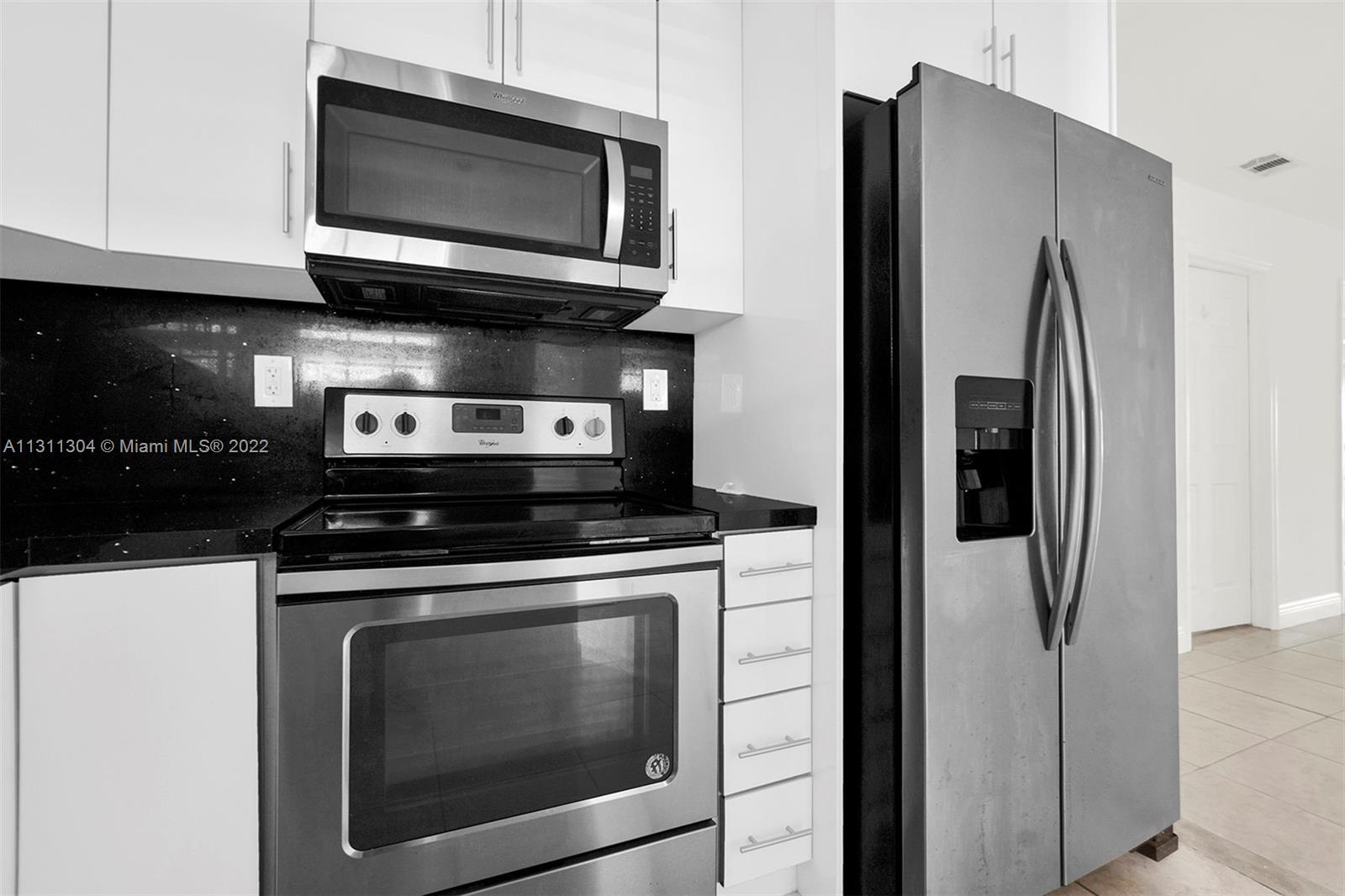 PALM VIEW SUB - Residential Lease