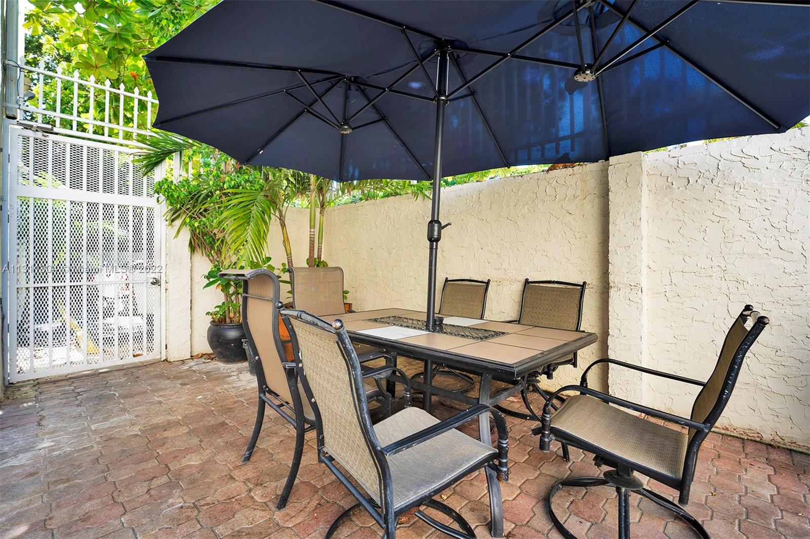 PALM VIEW SUB - Residential Lease