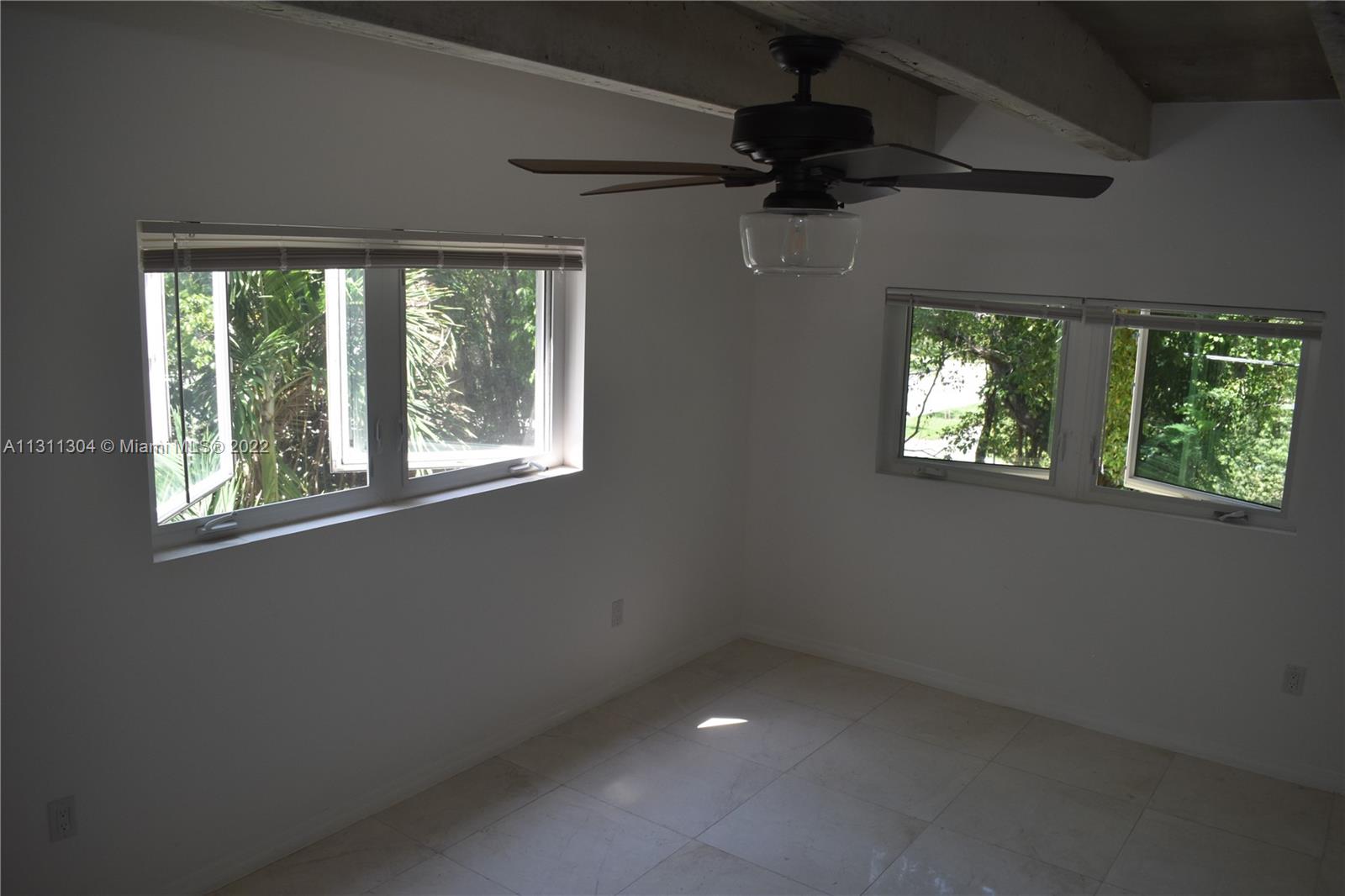 PALM VIEW SUB - Residential Lease