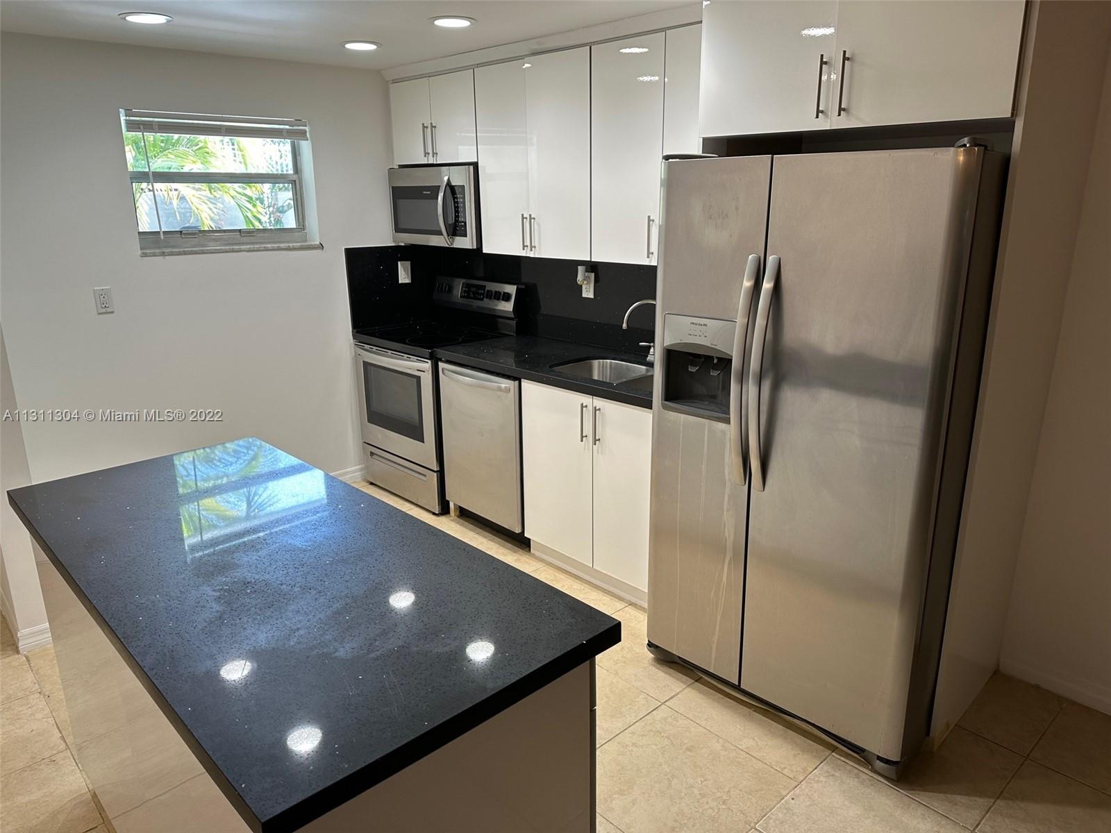 PALM VIEW SUB - Residential Lease