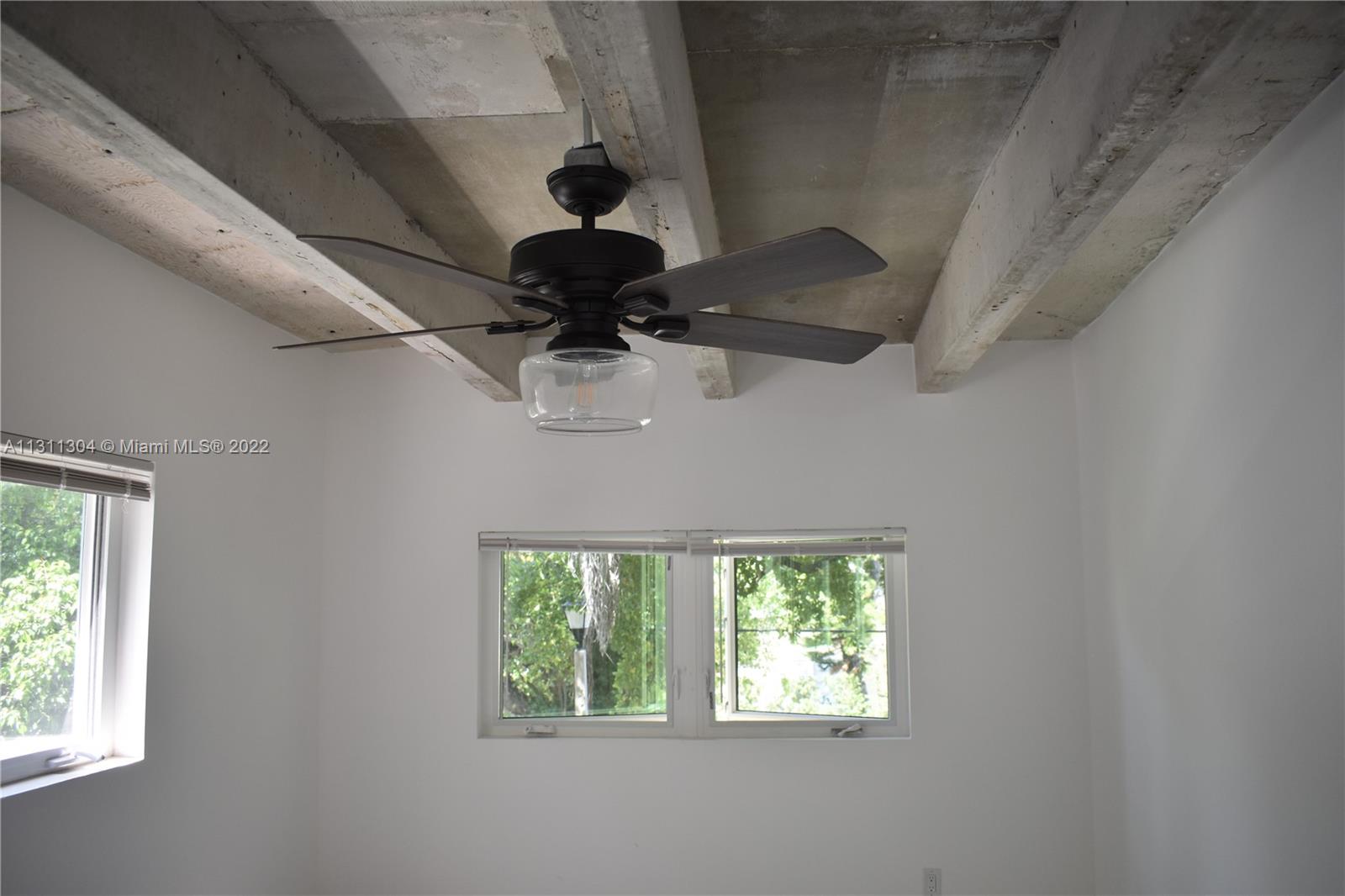 PALM VIEW SUB - Residential Lease