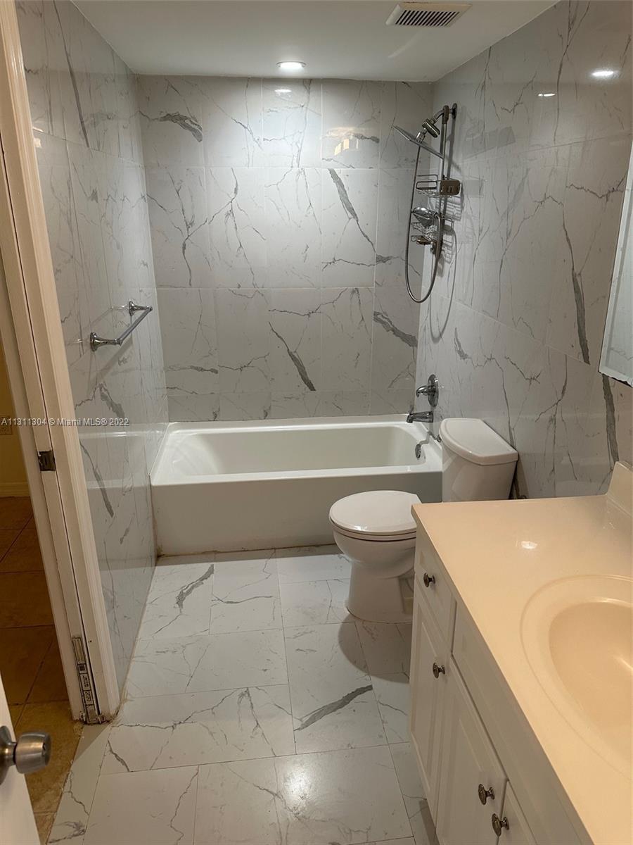 PALM VIEW SUB - Residential Lease