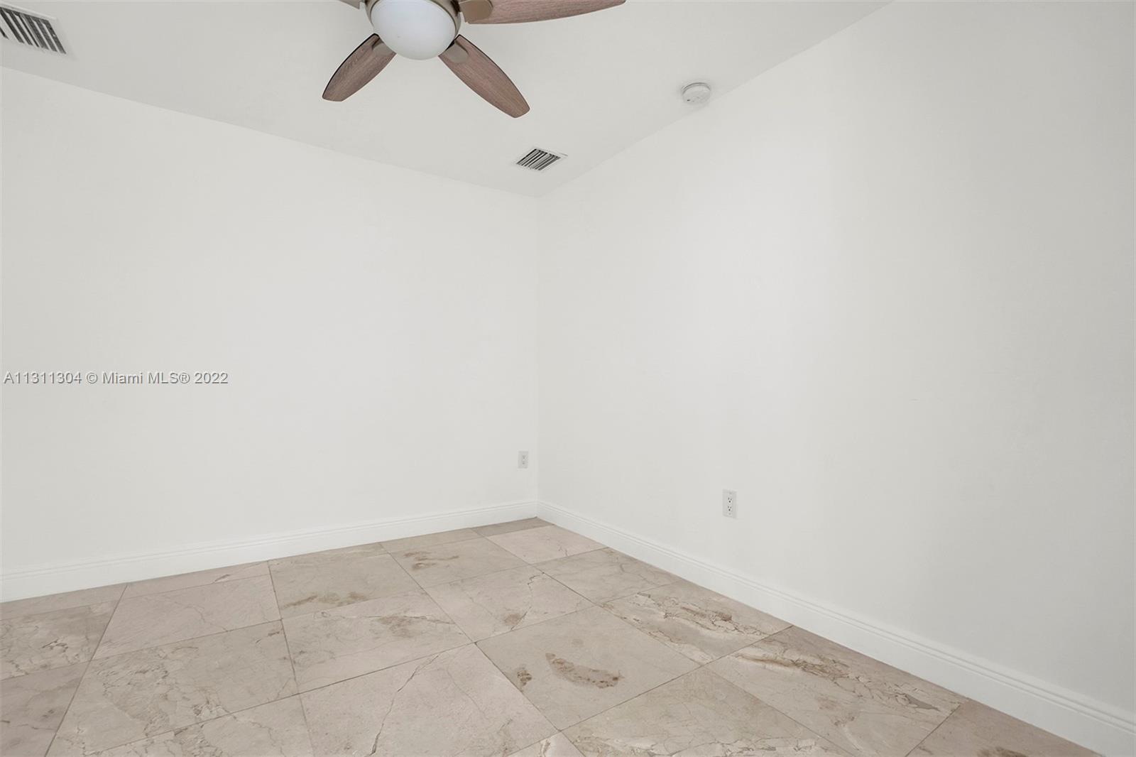 PALM VIEW SUB - Residential Lease