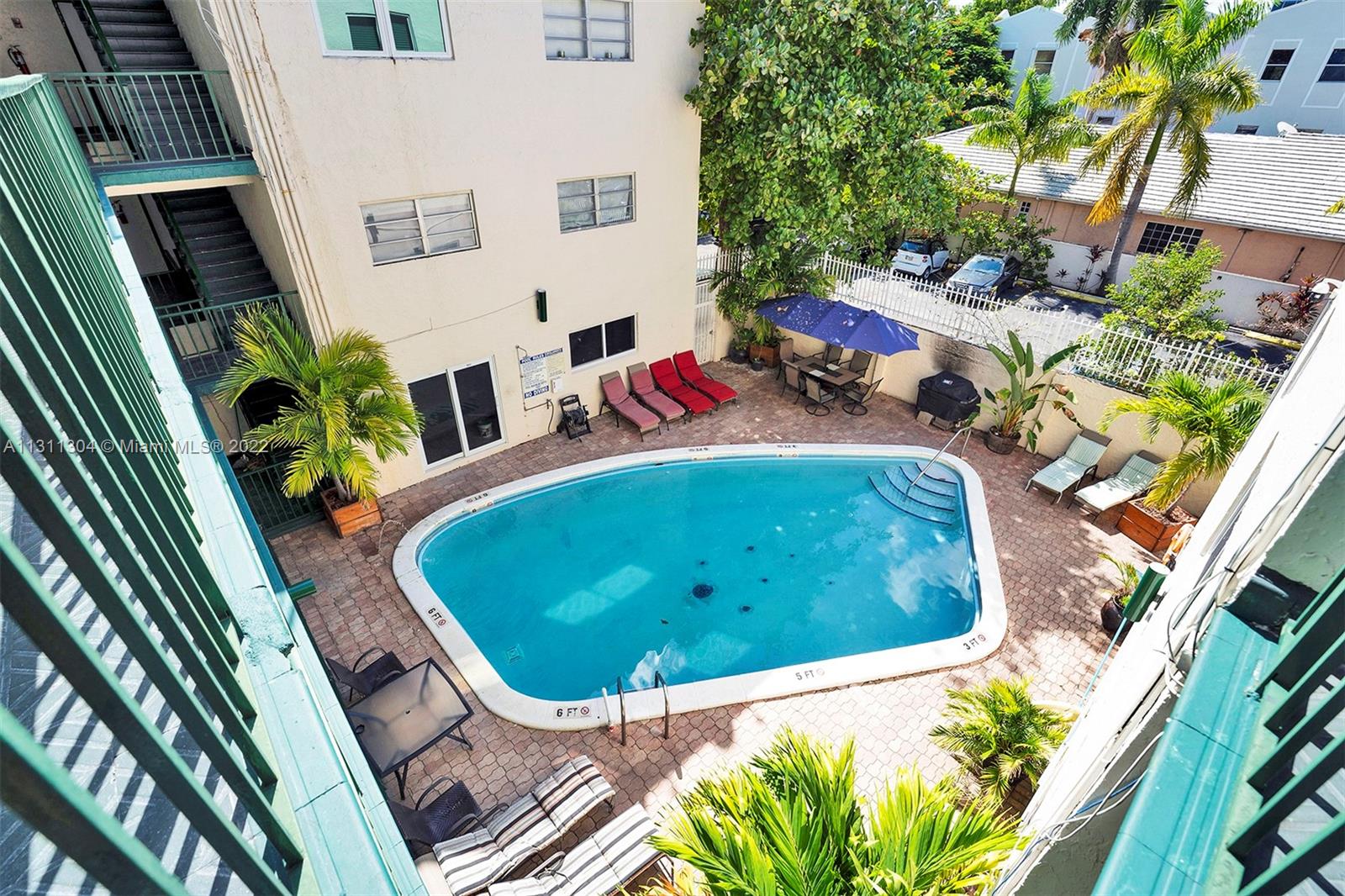 PALM VIEW SUB - Residential Lease