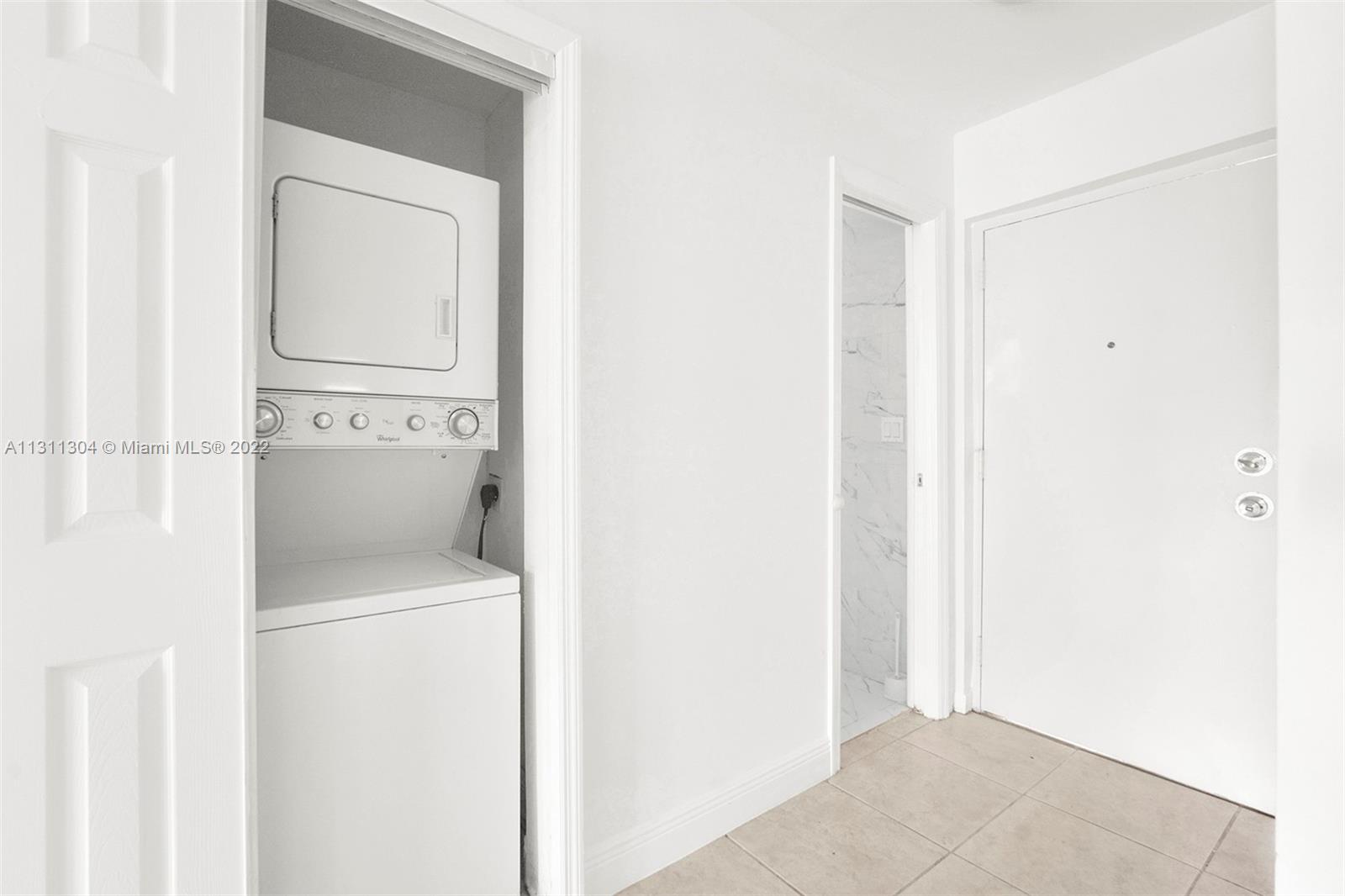 PALM VIEW SUB - Residential Lease