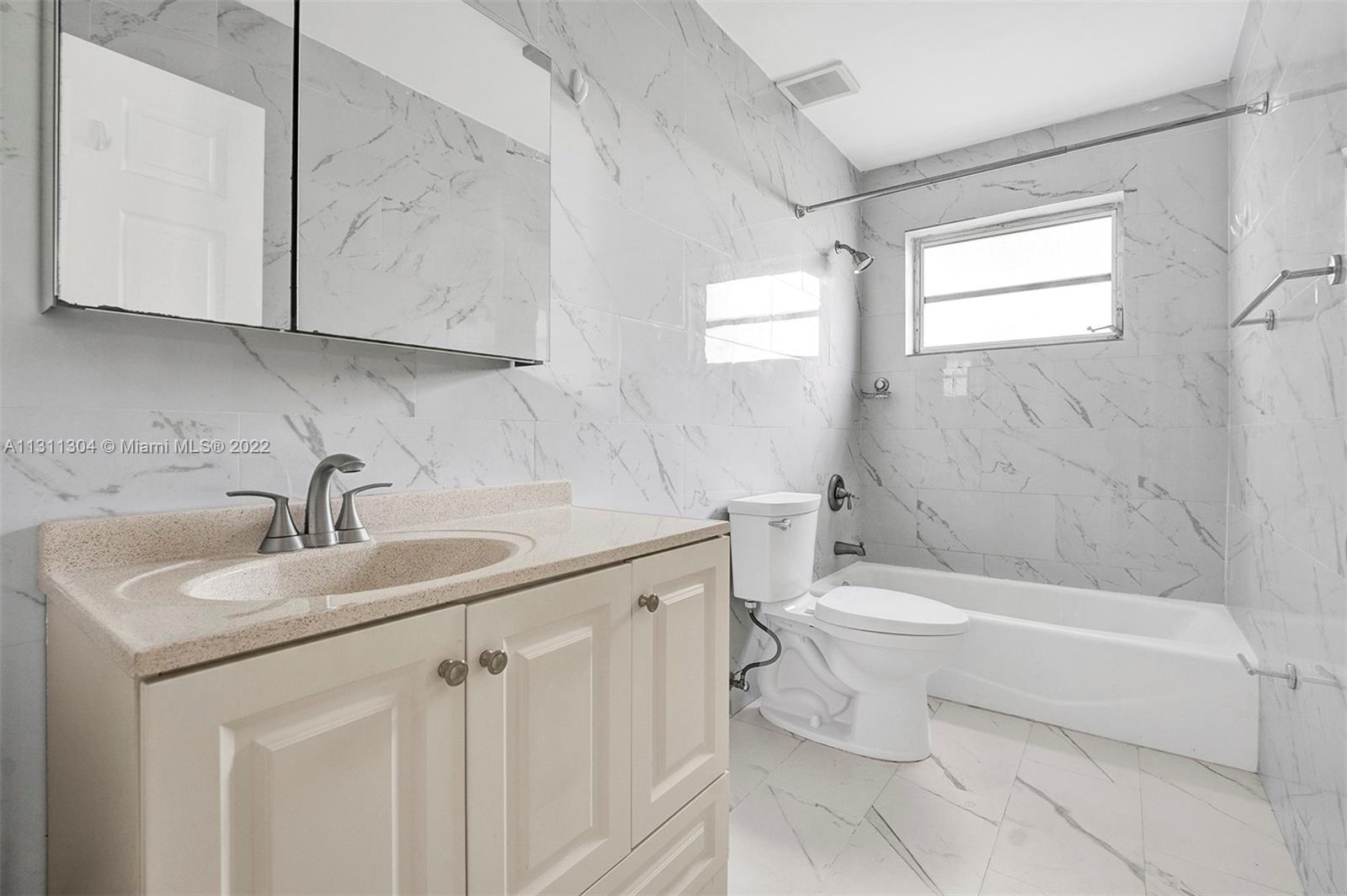 PALM VIEW SUB - Residential Lease