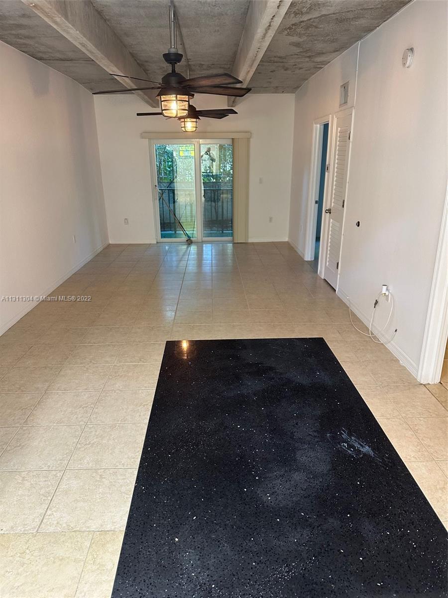 PALM VIEW SUB - Residential Lease