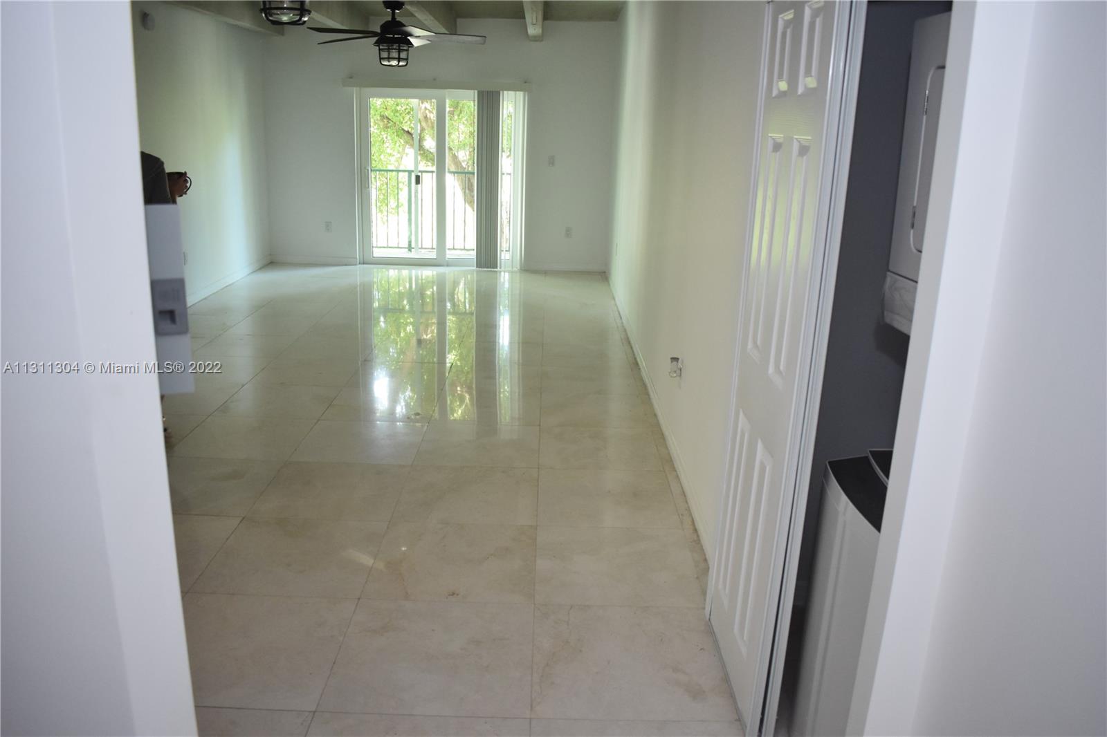 PALM VIEW SUB - Residential Lease