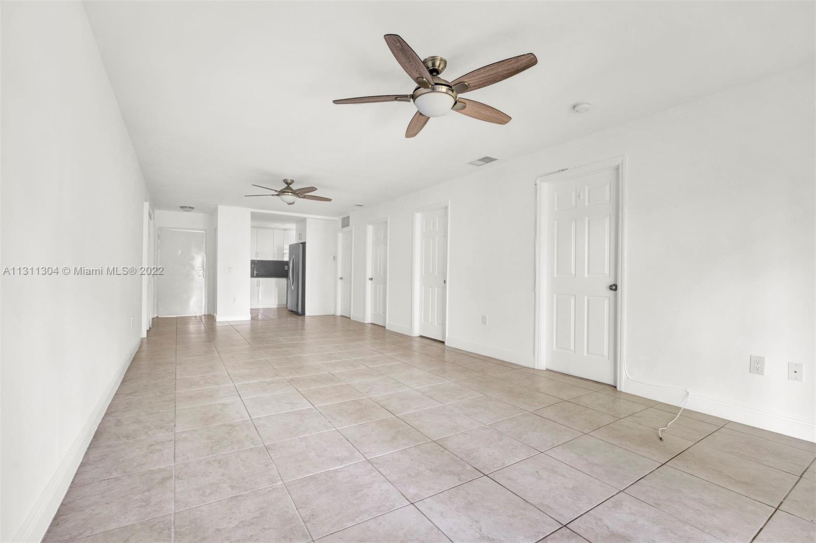 PALM VIEW SUB - Residential Lease