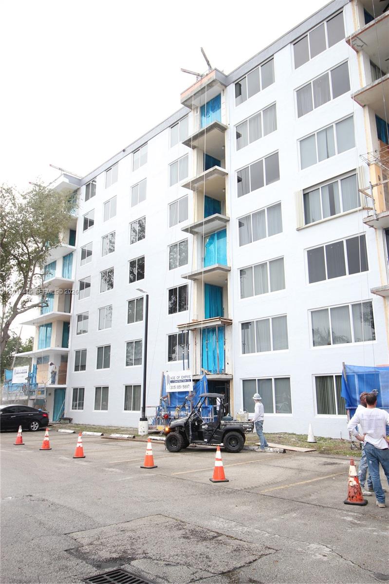 GREYNOLDS PARK CLUB CONDO - Residential