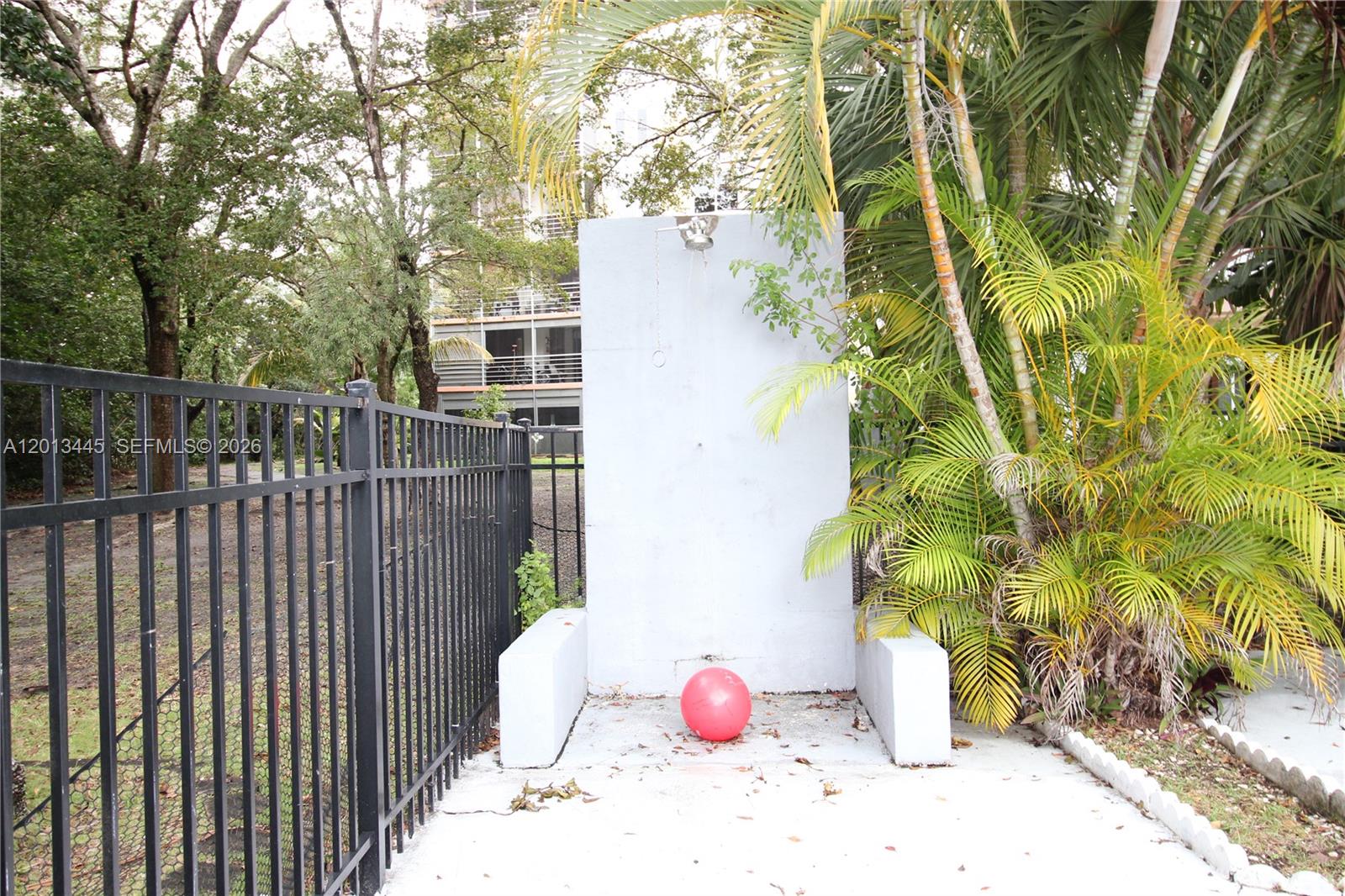 GREYNOLDS PARK CLUB CONDO - Residential