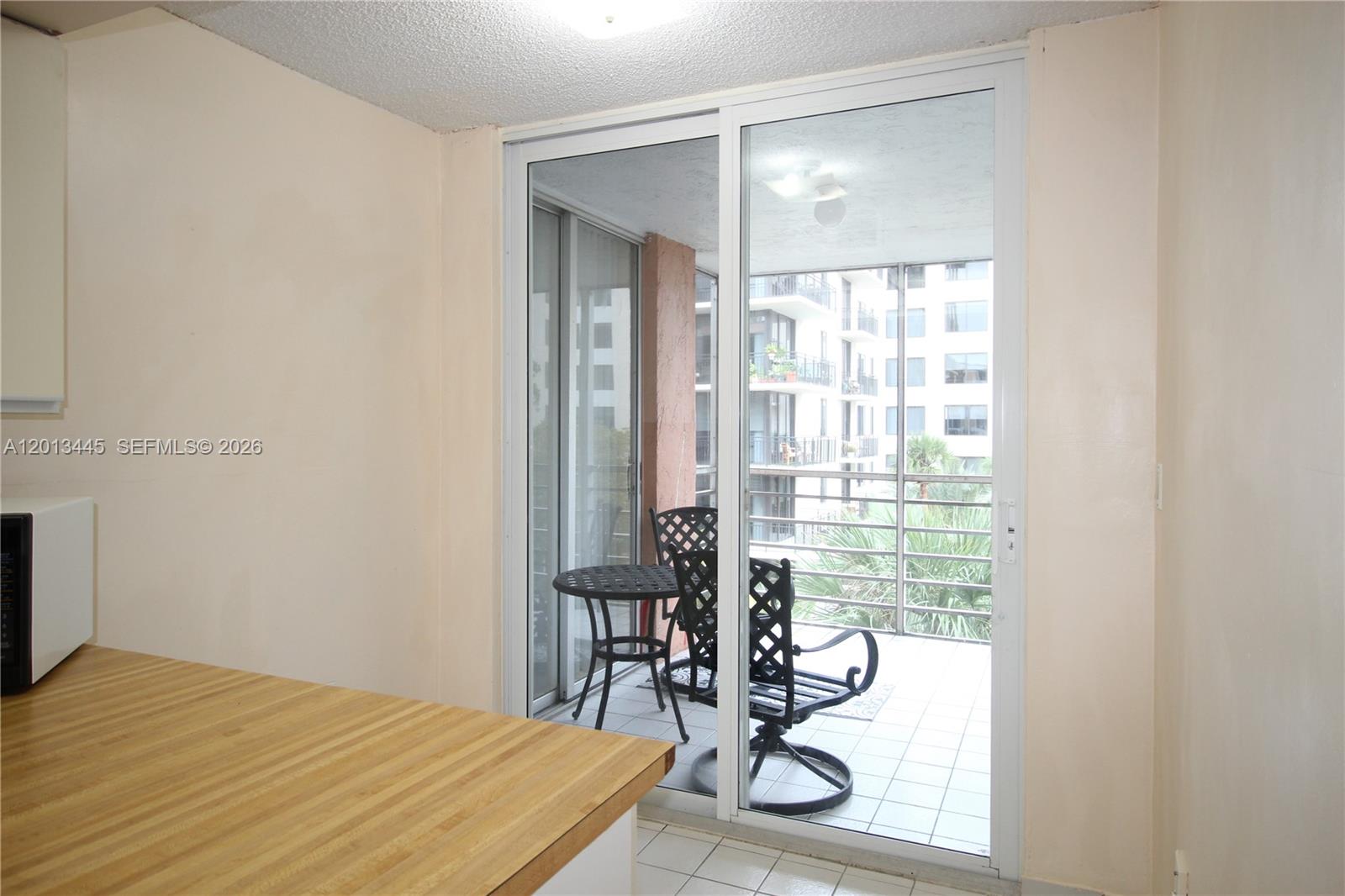 GREYNOLDS PARK CLUB CONDO - Residential