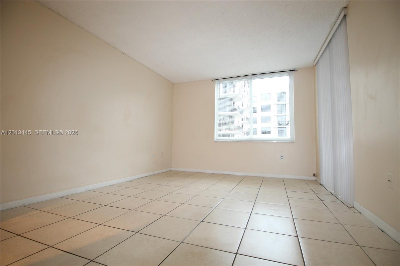 GREYNOLDS PARK CLUB CONDO - Residential