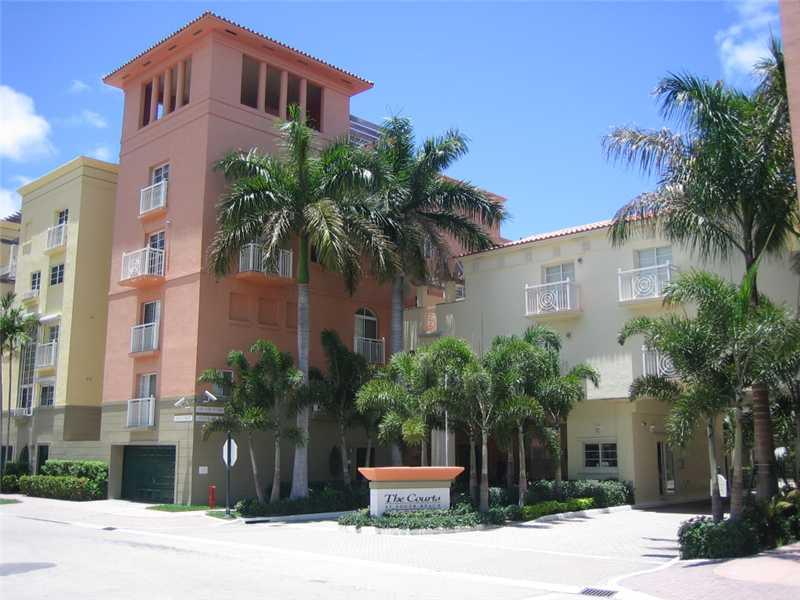 Charming 2 bed/2 bath unit unfurnished with 2 large outdoor terraces, 2 parking spaces, 1 storage unit. Located on the deck close to pool and gym.  Dogs welcome up to 40 lbs. The Courts is a Mediterranean style complex and features 2 pools, gym, spa, 24hr  security, walking distance to beach, marina, fine restaurants, S Point Elementary School. Available May 3rd for annual lease.