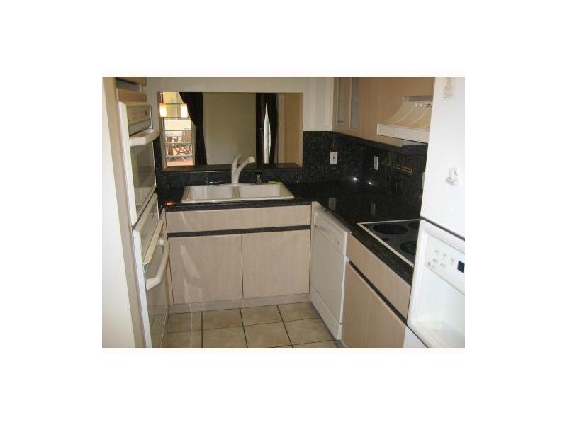 THE COURTS AT SOUTH BEACH - Residential Lease