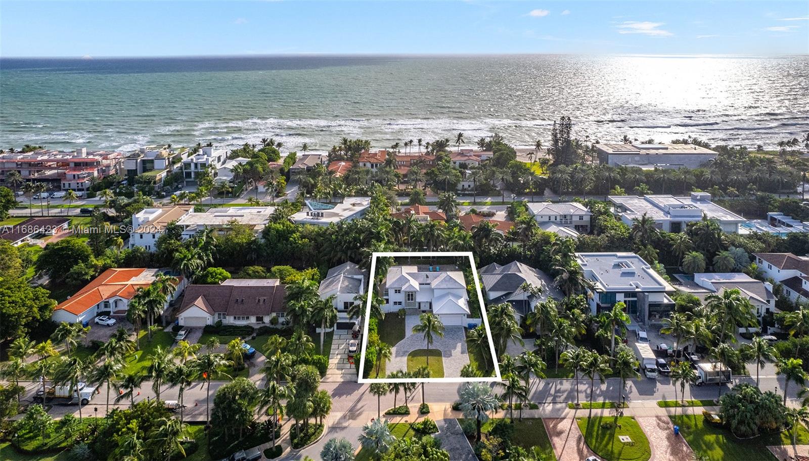 GOLDEN BEACH SEC E - Residential