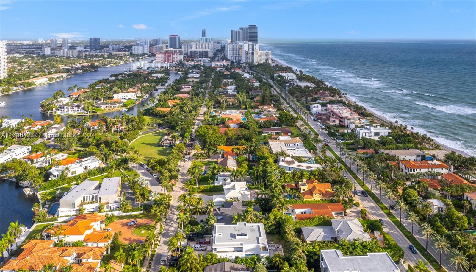 GOLDEN BEACH SEC E - Residential