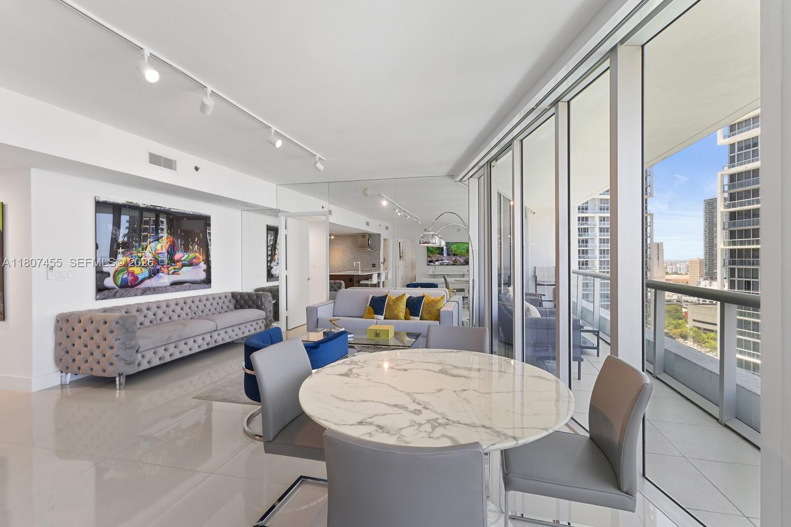 ICON BRICKELL NO TWO - Residential