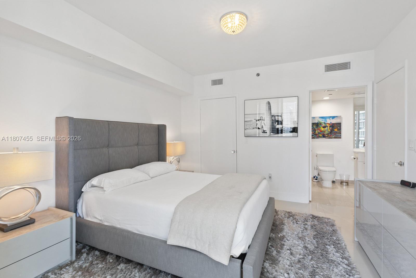 ICON BRICKELL NO TWO - Residential