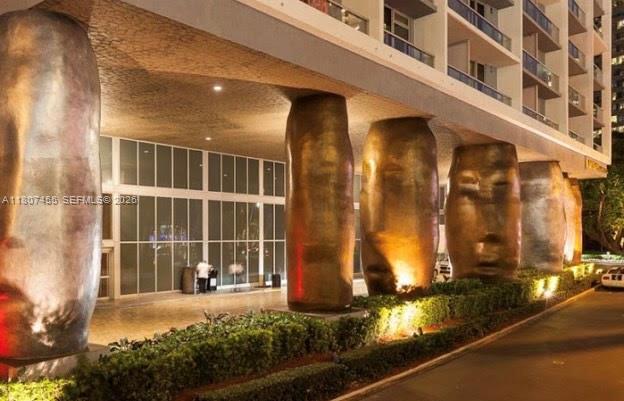 ICON BRICKELL NO TWO - Residential