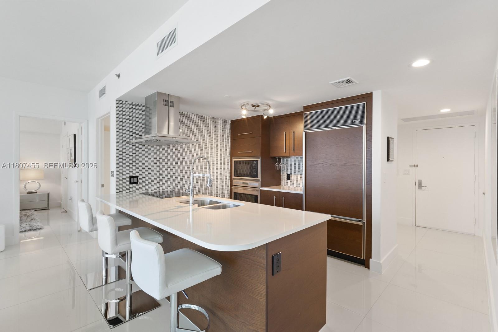 ICON BRICKELL NO TWO - Residential