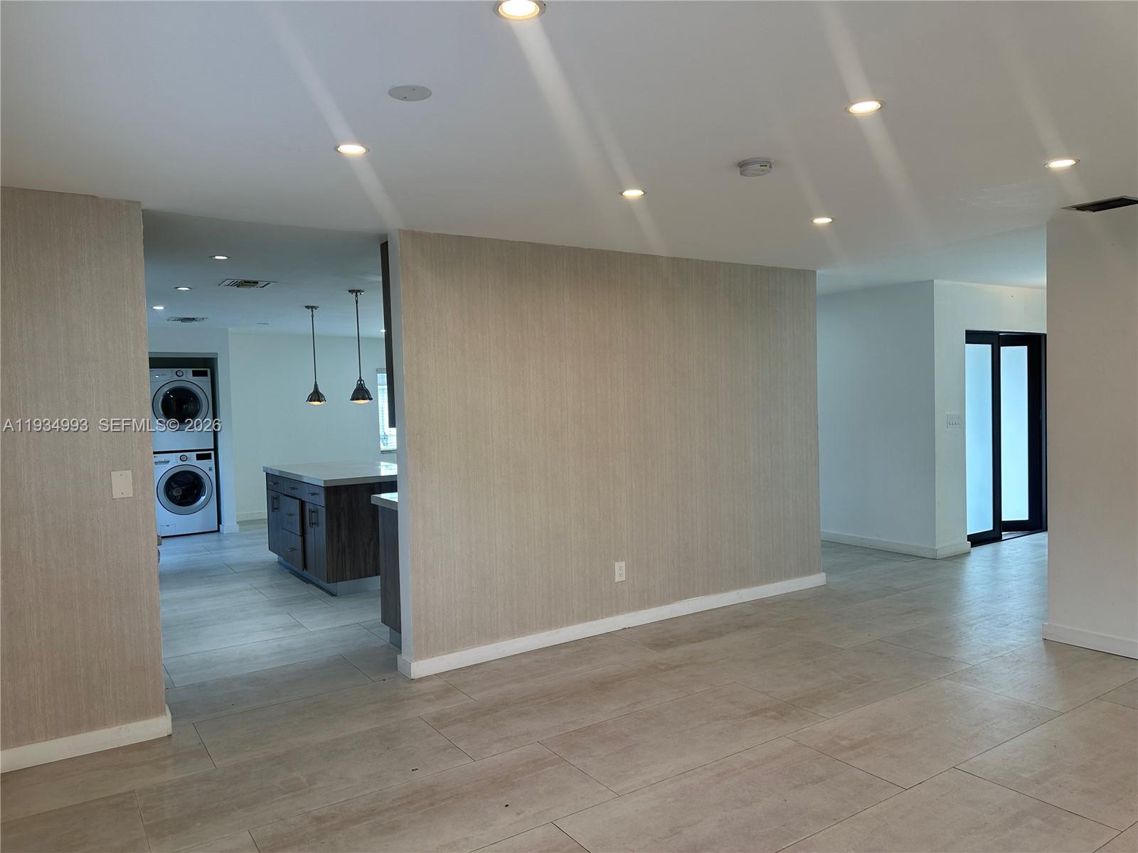 SOUTHERN ESTATES 10TH ADD - Residential Lease