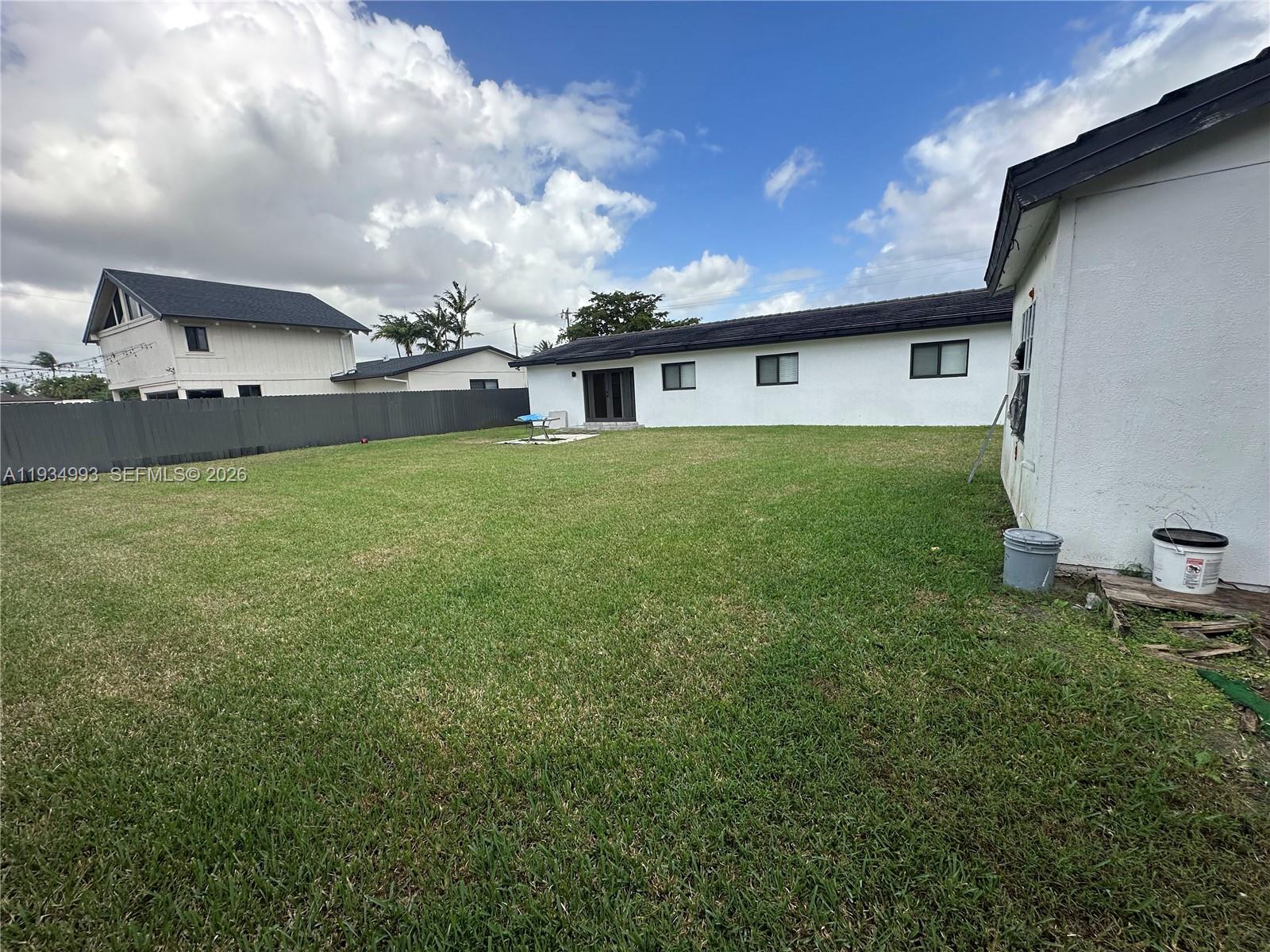 SOUTHERN ESTATES 10TH ADD - Residential Lease