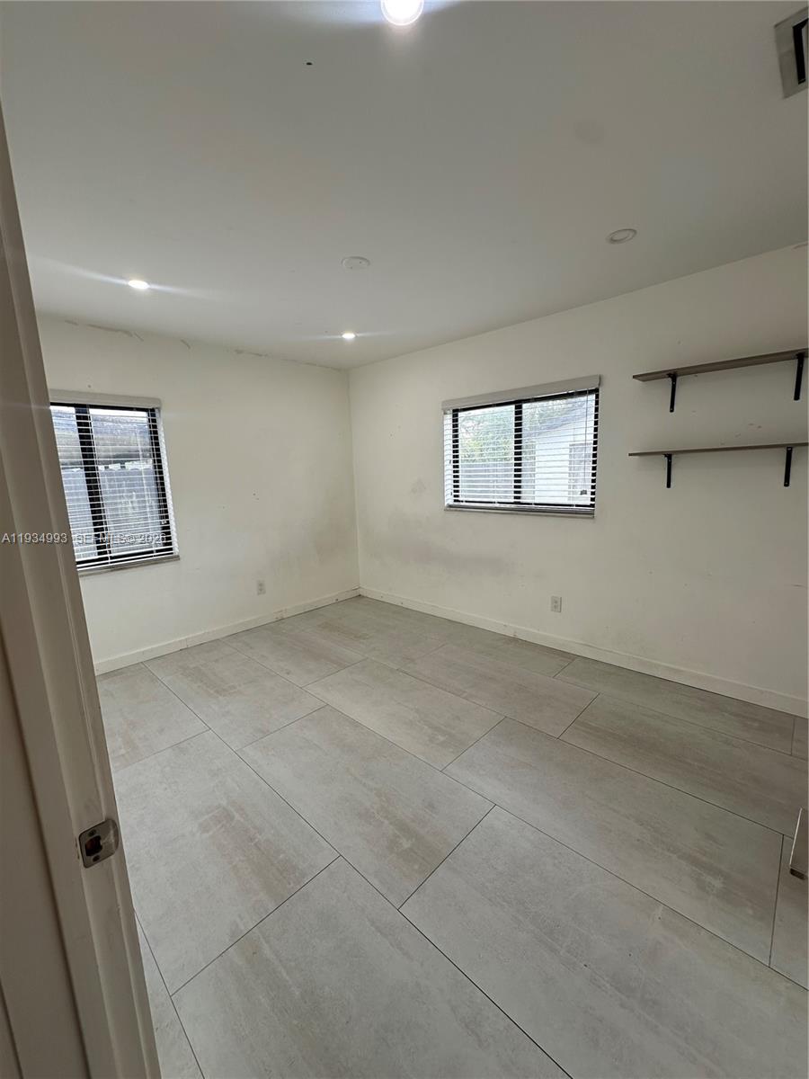 SOUTHERN ESTATES 10TH ADD - Residential Lease