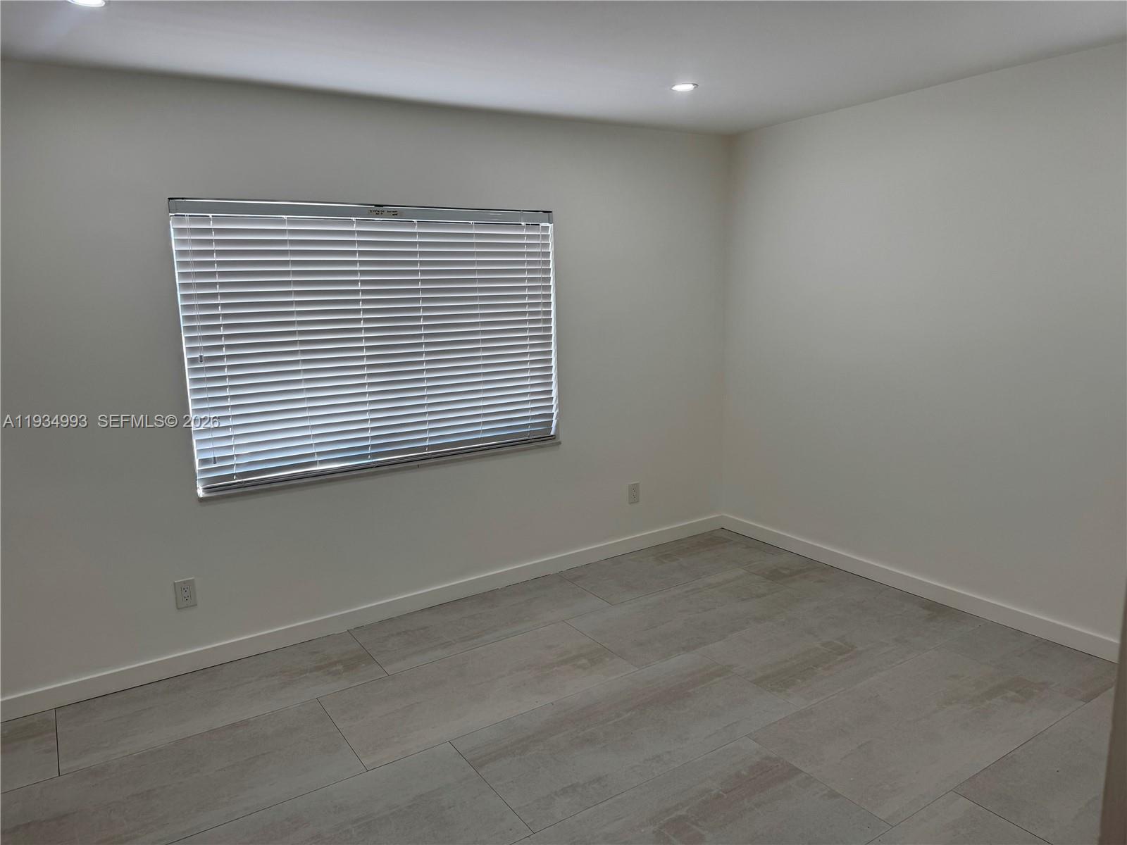 SOUTHERN ESTATES 10TH ADD - Residential Lease