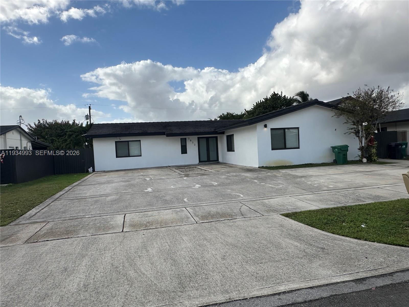 SOUTHERN ESTATES 10TH ADD - Residential Lease