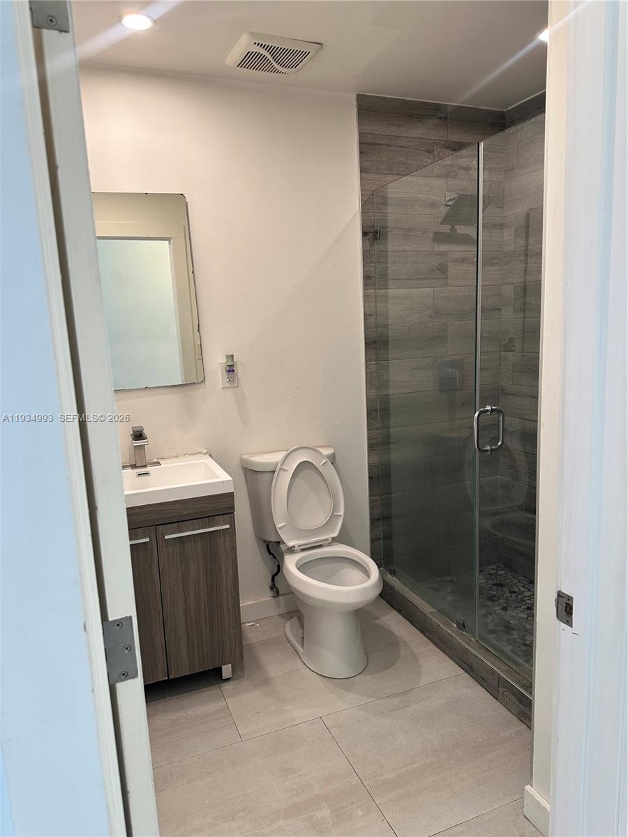 SOUTHERN ESTATES 10TH ADD - Residential Lease
