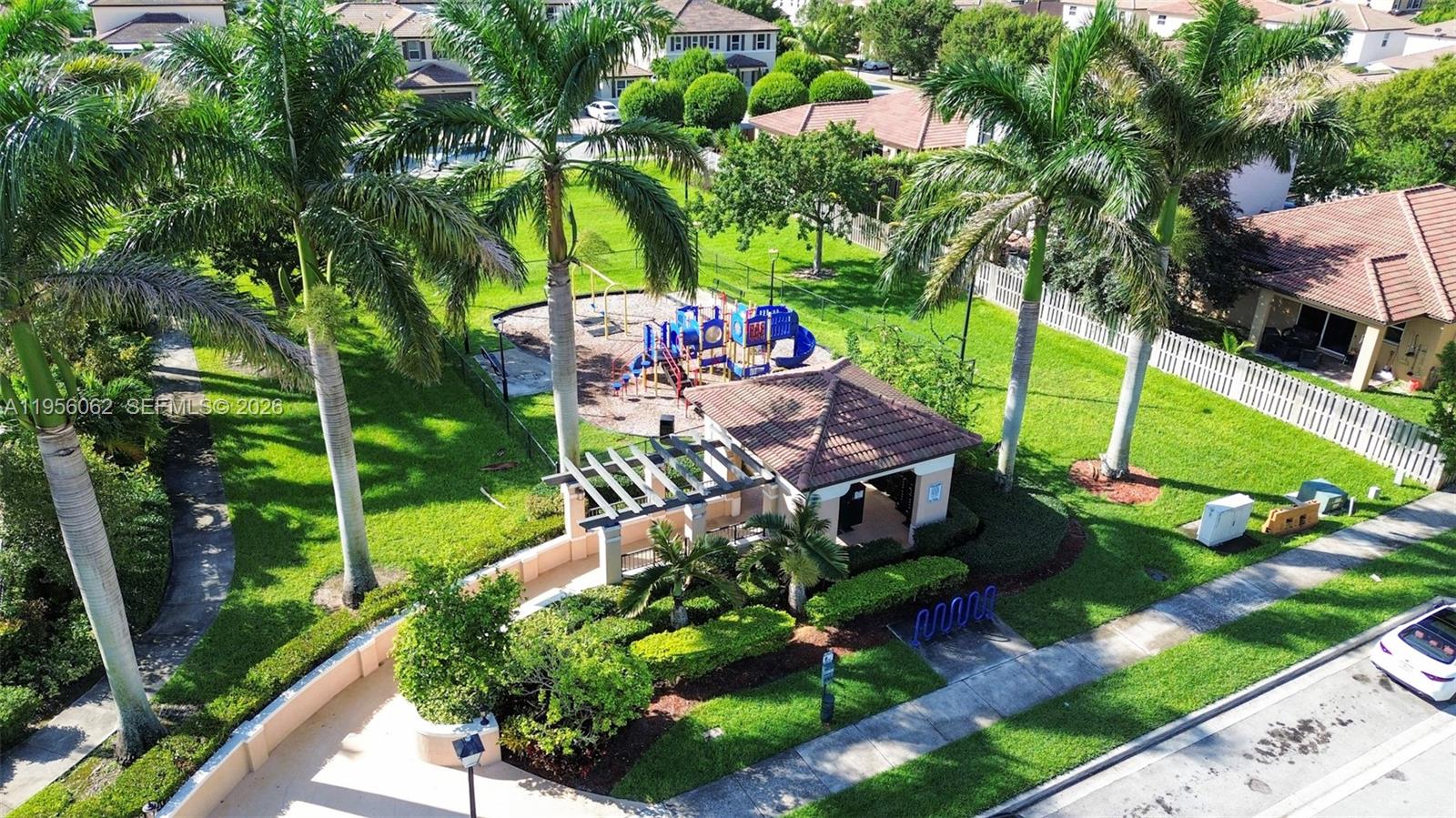 HEMINGWAY POINT - Residential