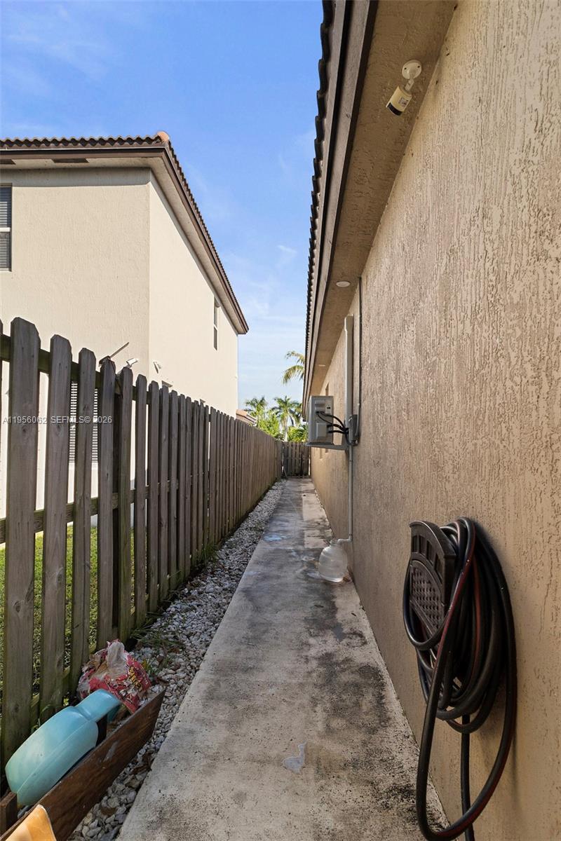 HEMINGWAY POINT - Residential